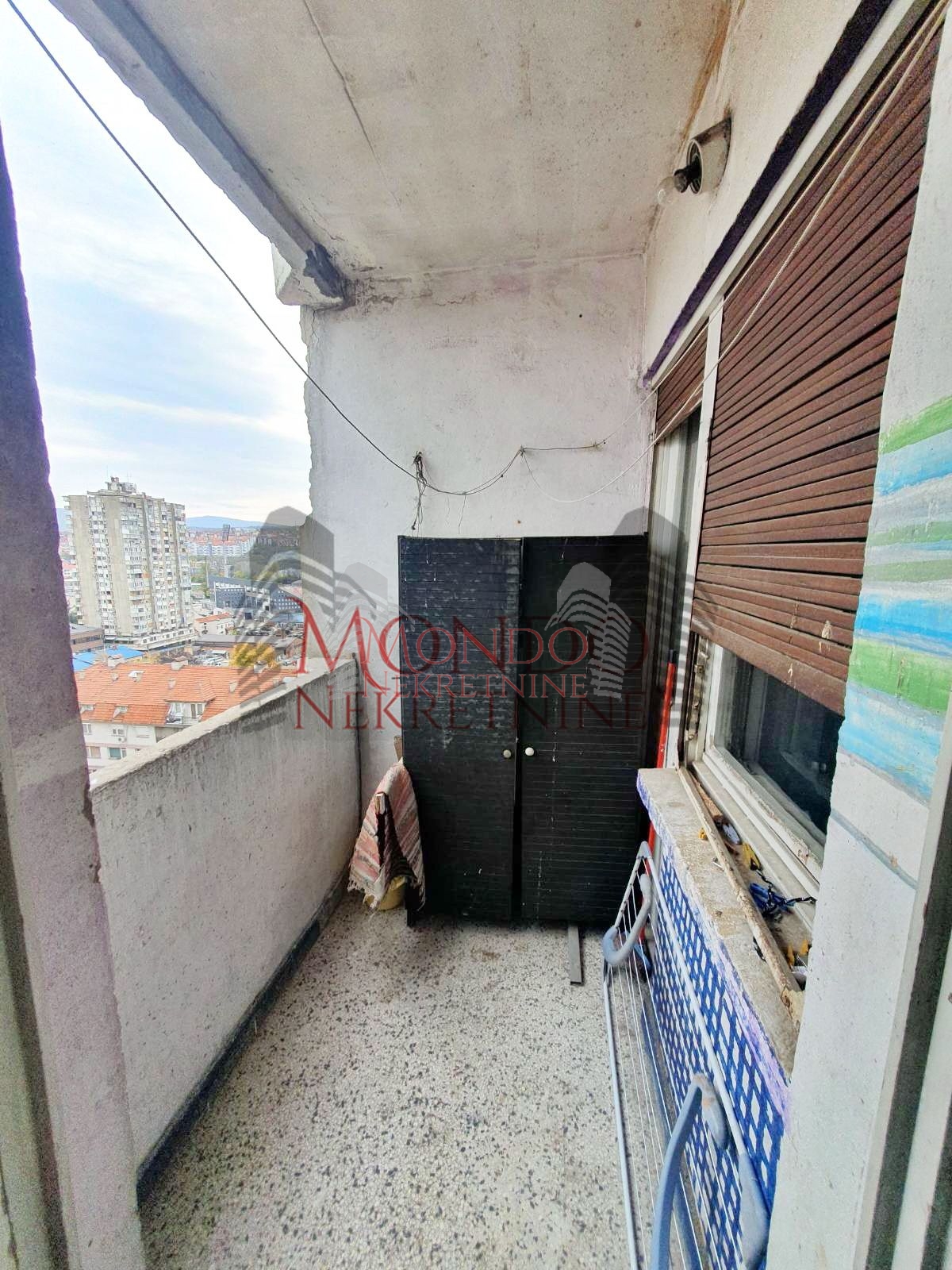 Trosoban stan kod Lutkarskog pozorišta