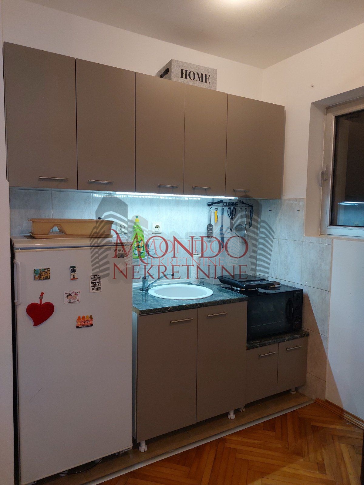 Garsonjera kod Doma zdravlja.