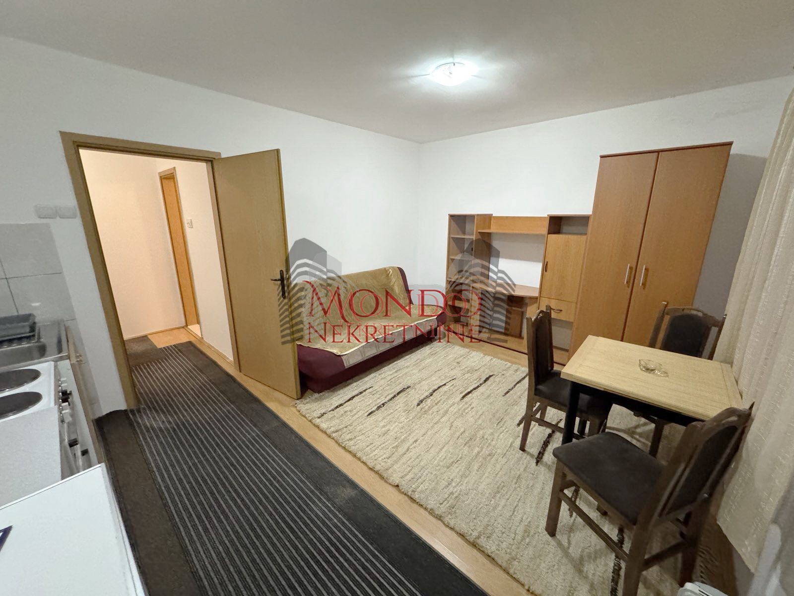 Izdaje se garsonjera kod Vojne bolnice, ul. Nikole Kopernika