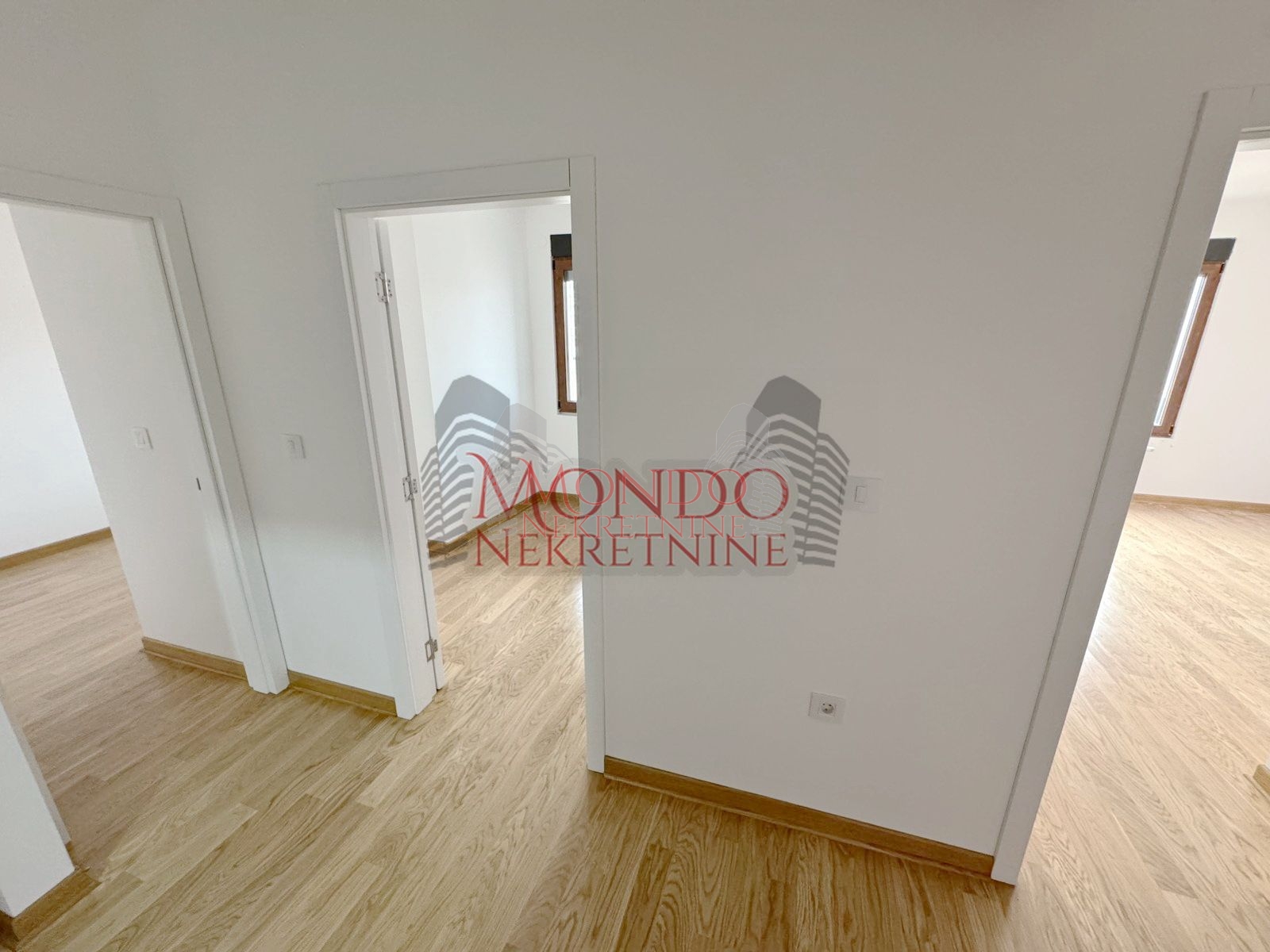 Cetvorosoban nov stan u centru grada kod Doma zdravlja