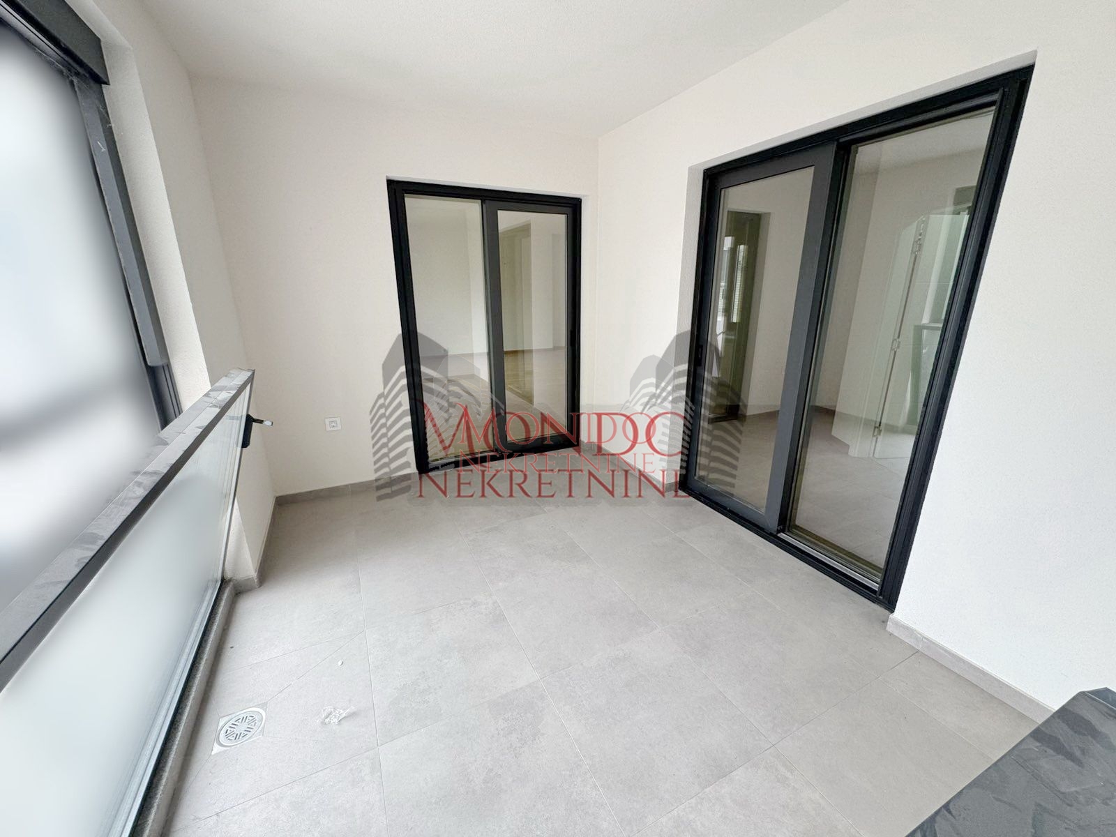 Cetvorosoban nov stan u centru grada kod Doma zdravlja