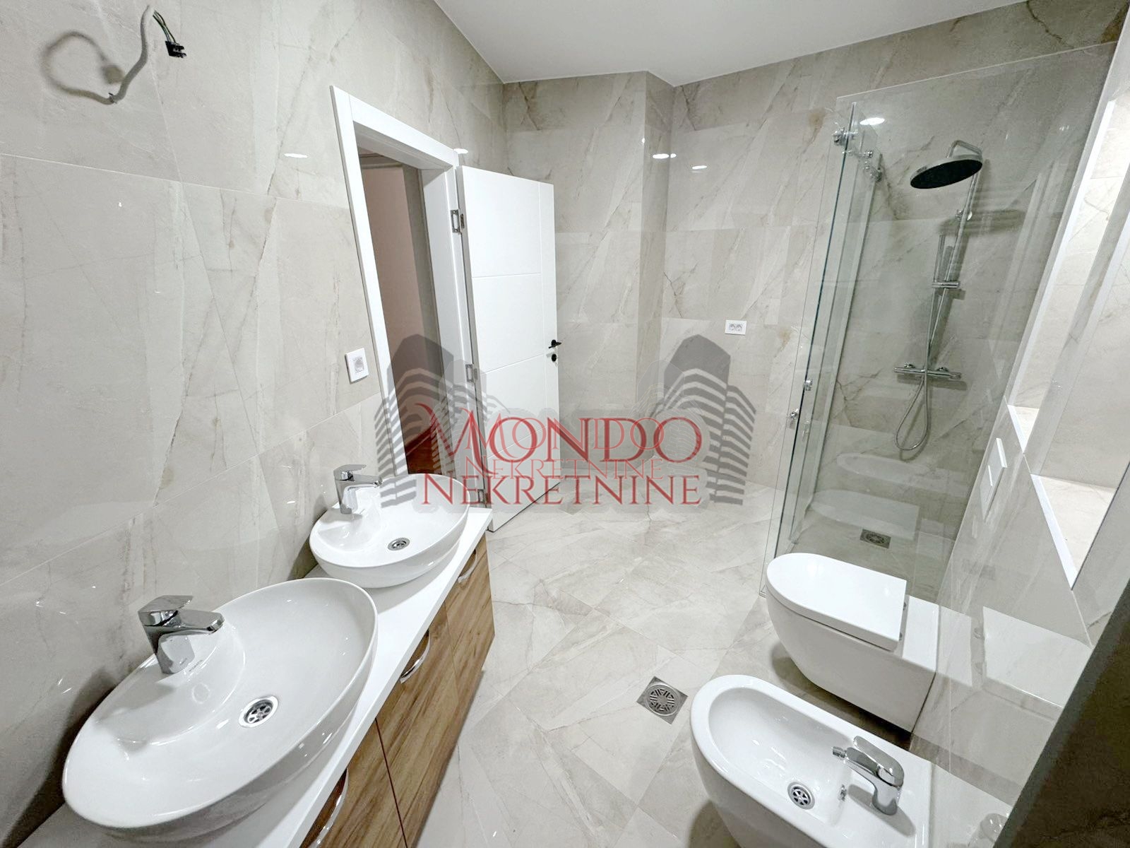 Cetvorosoban nov stan u centru grada kod Doma zdravlja