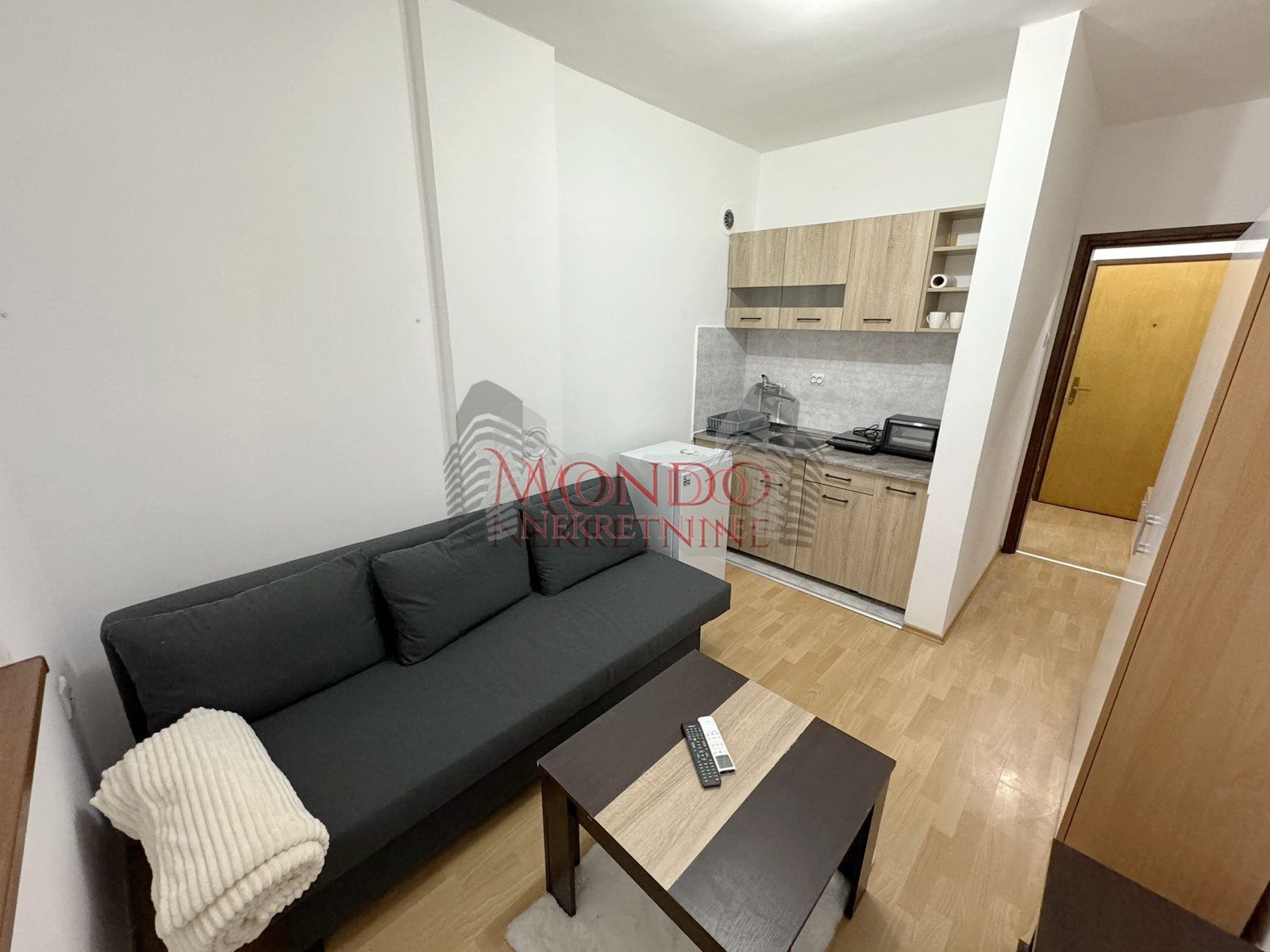 Izdaje se garsonjera na Paliluli, Mokranjceva kod okretnice