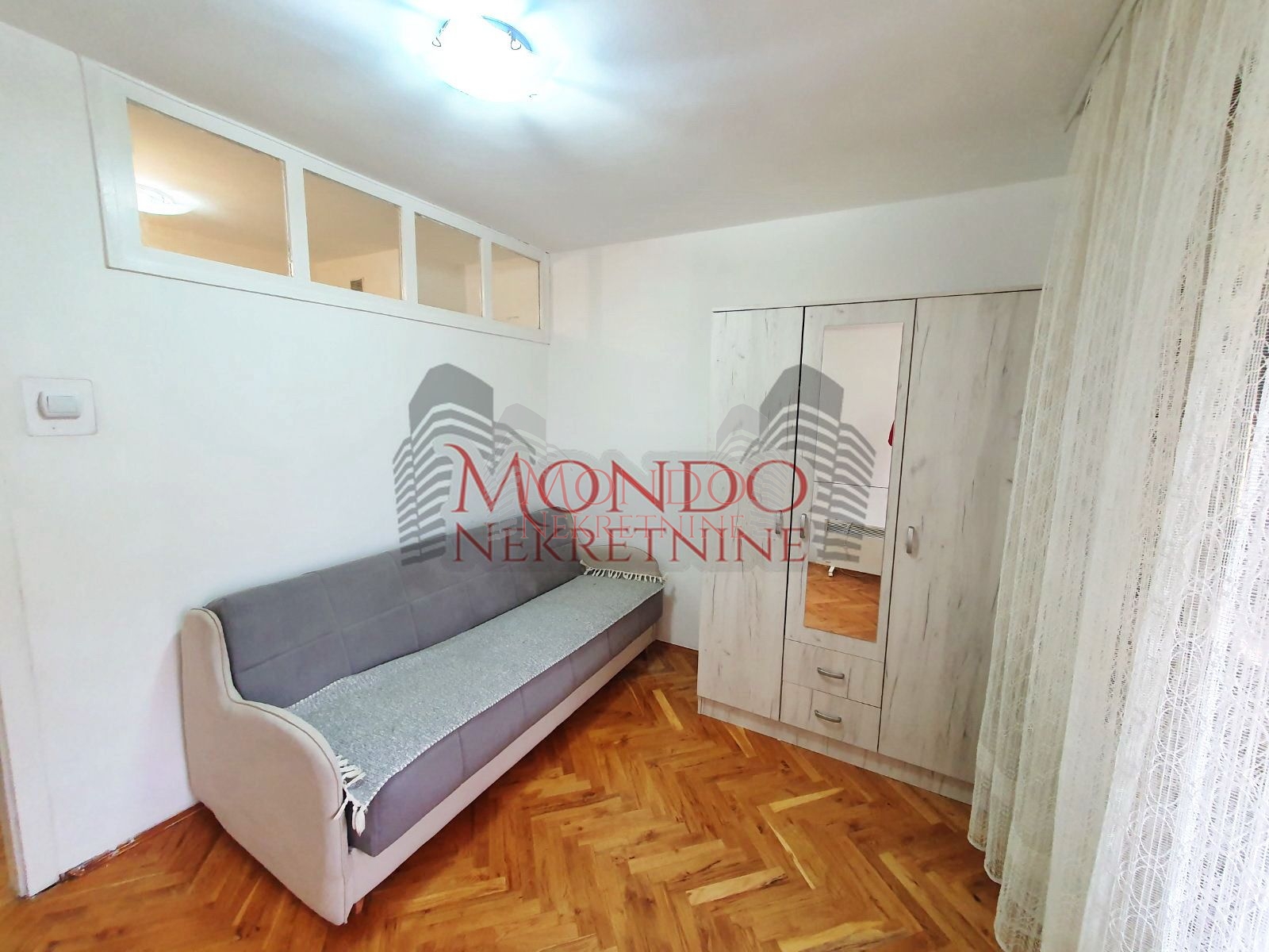 Jednoiposoban Stan Kod Šojke, 43m2, TA