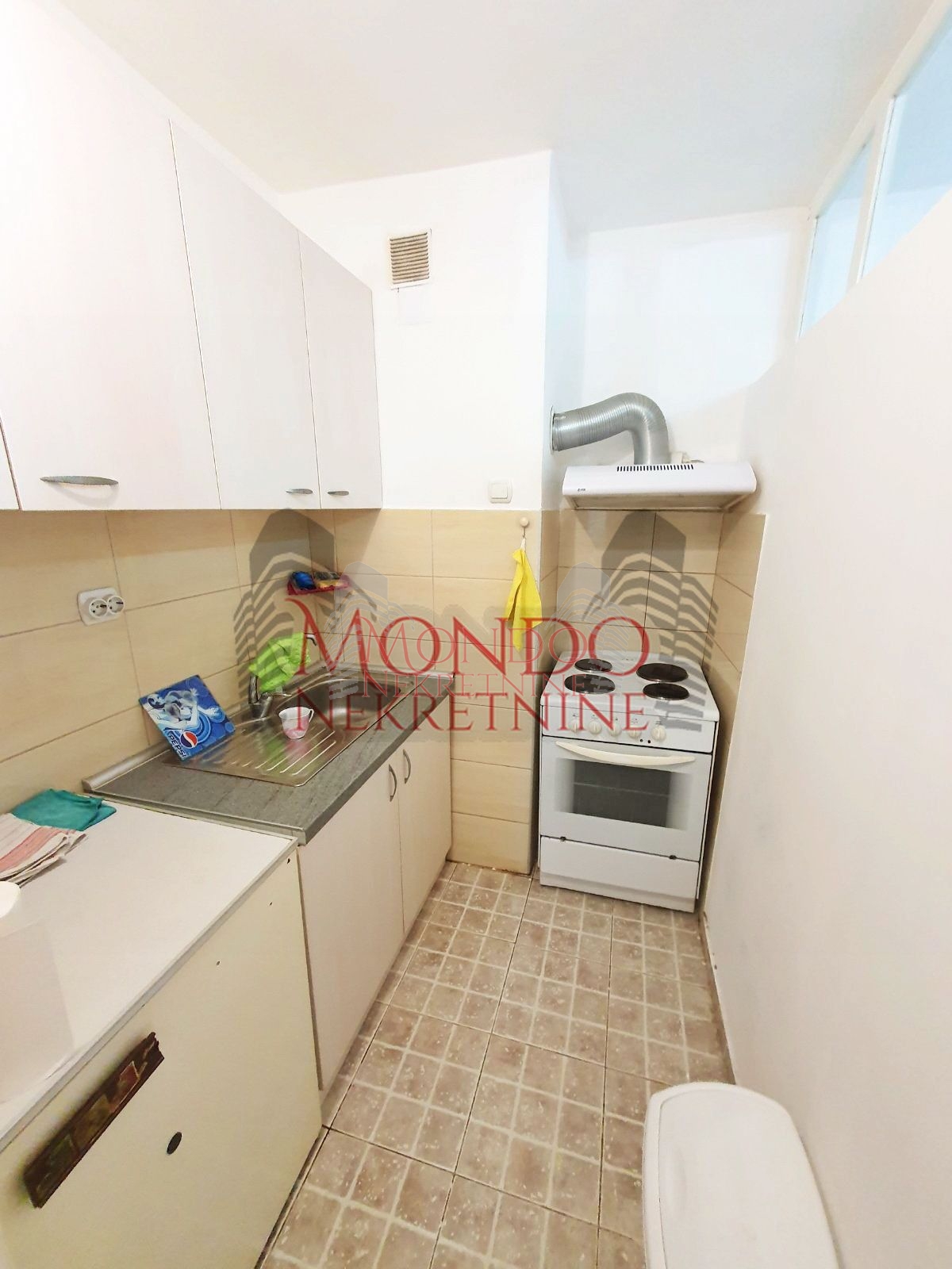 Jednoiposoban Stan Kod Šojke, 43m2, TA