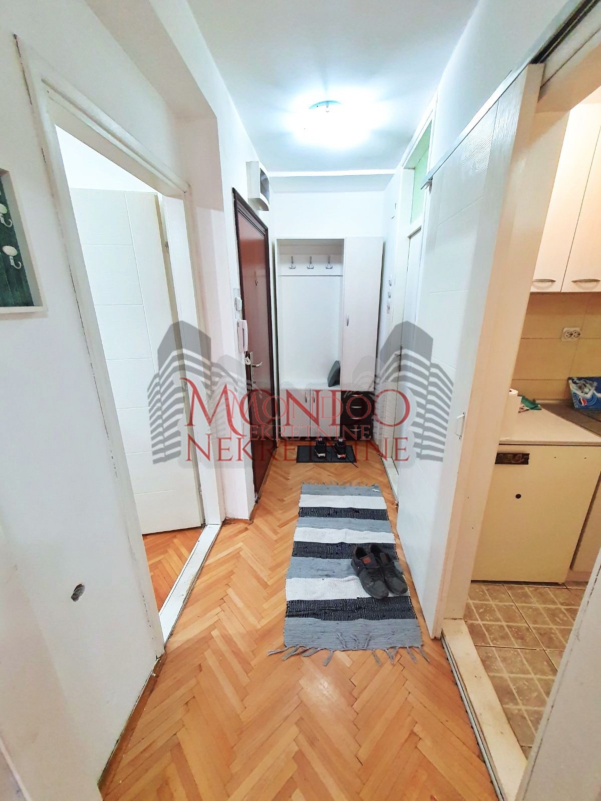 Jednoiposoban Stan Kod Šojke, 43m2, TA