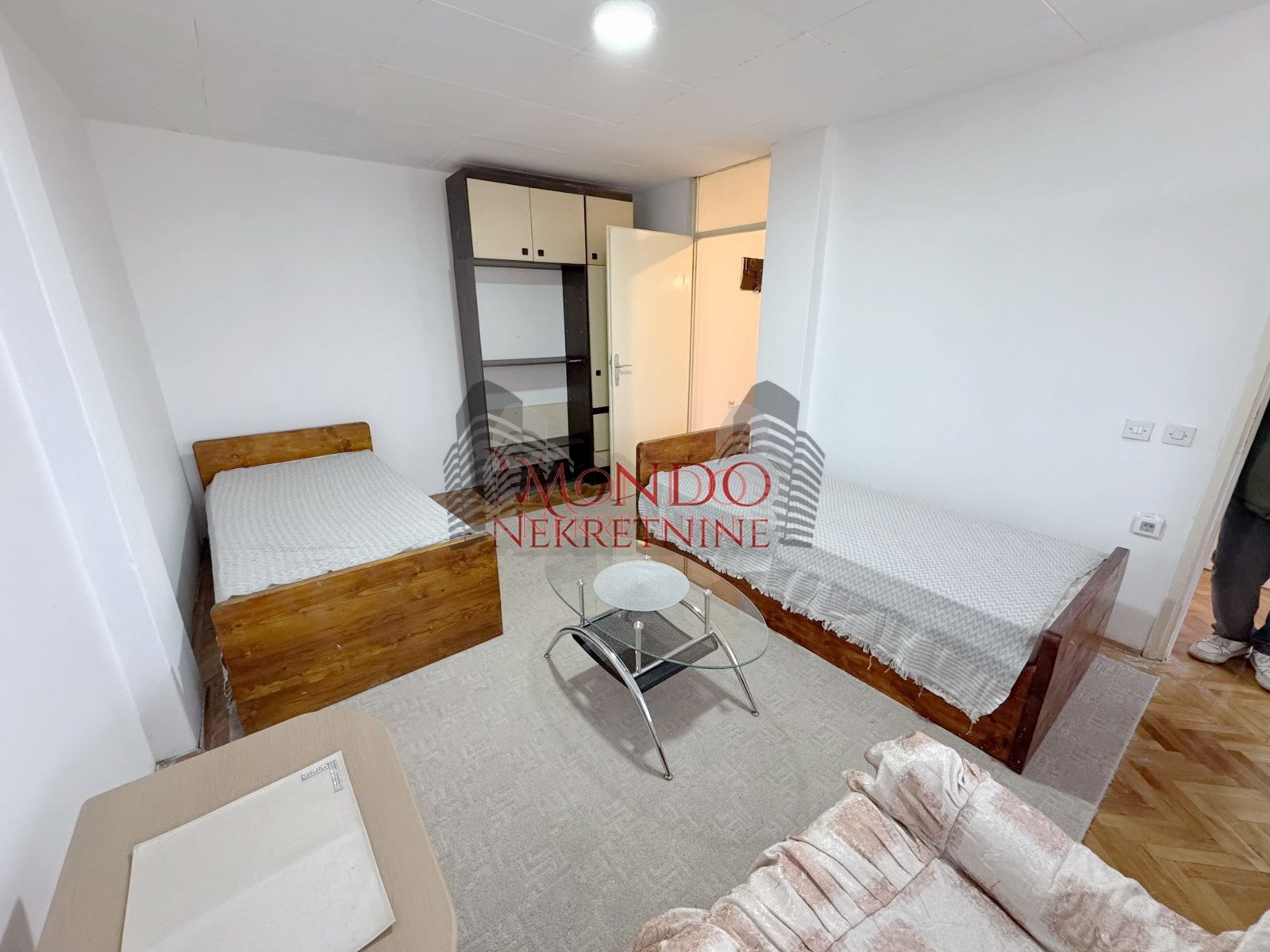 Jednosoban stan na Bulevaru Nemanjica preko puta Zone I