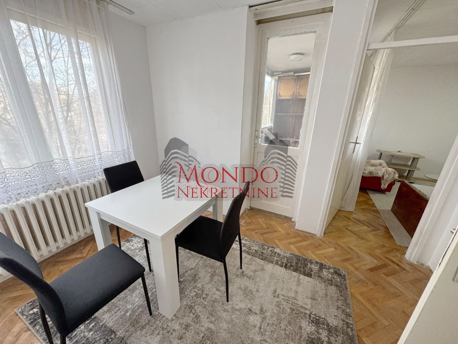 Jednosoban stan na Bulevaru Nemanjica preko puta Zone I