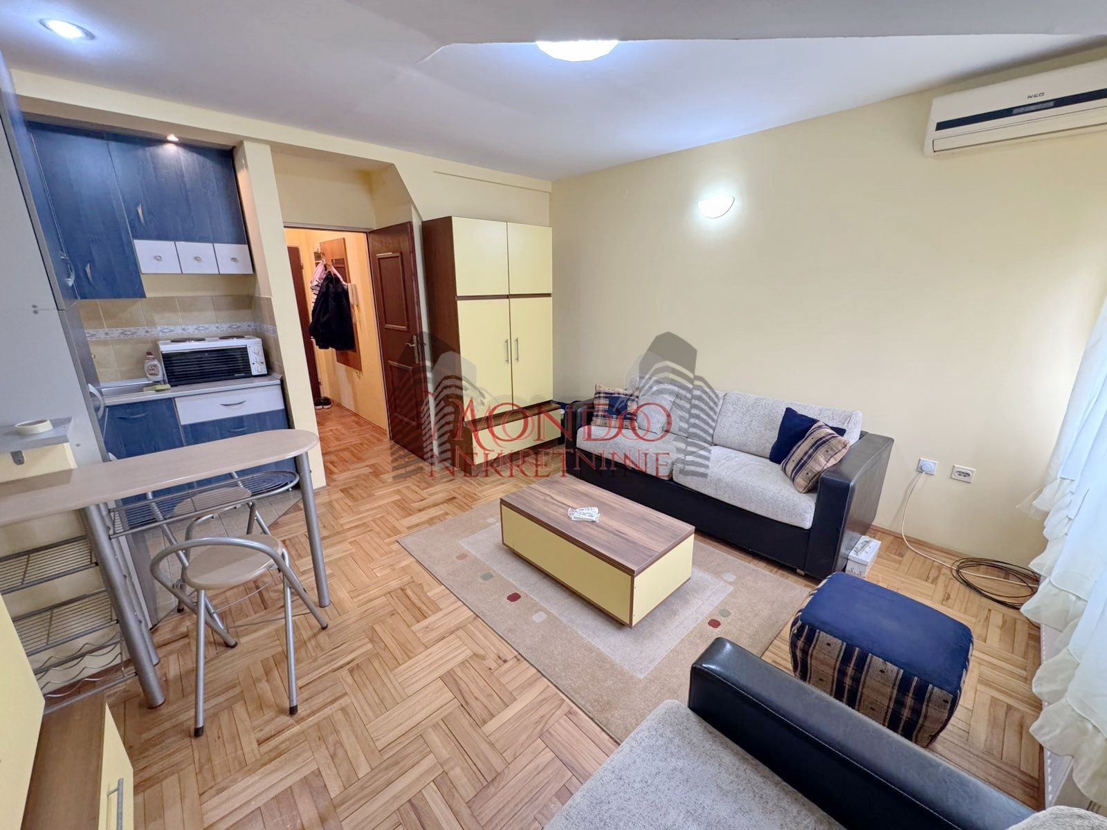 Garsonjera u samom centru grada iza Kalce