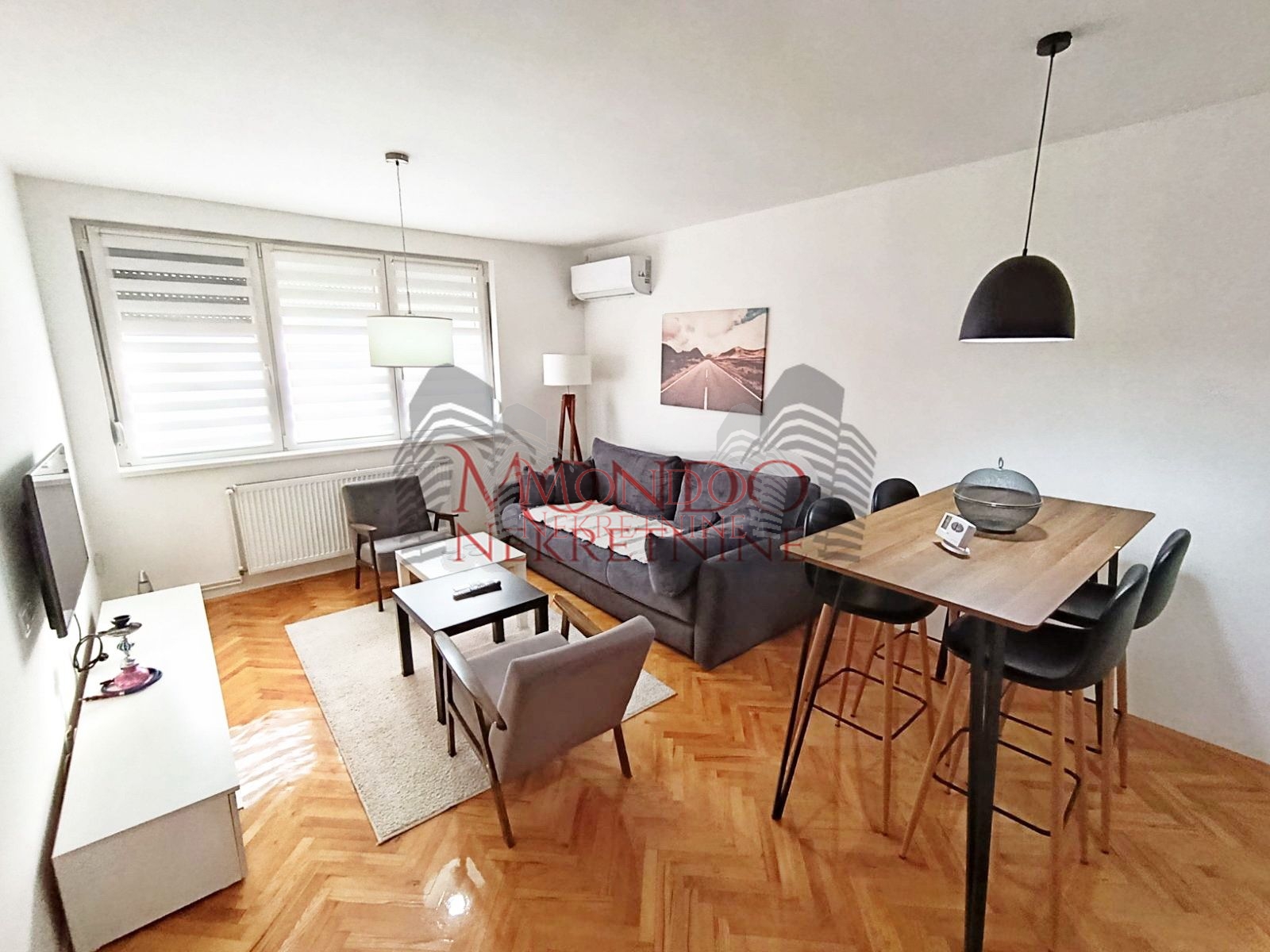 Trosoban stan na Bulevaru Nemanjića