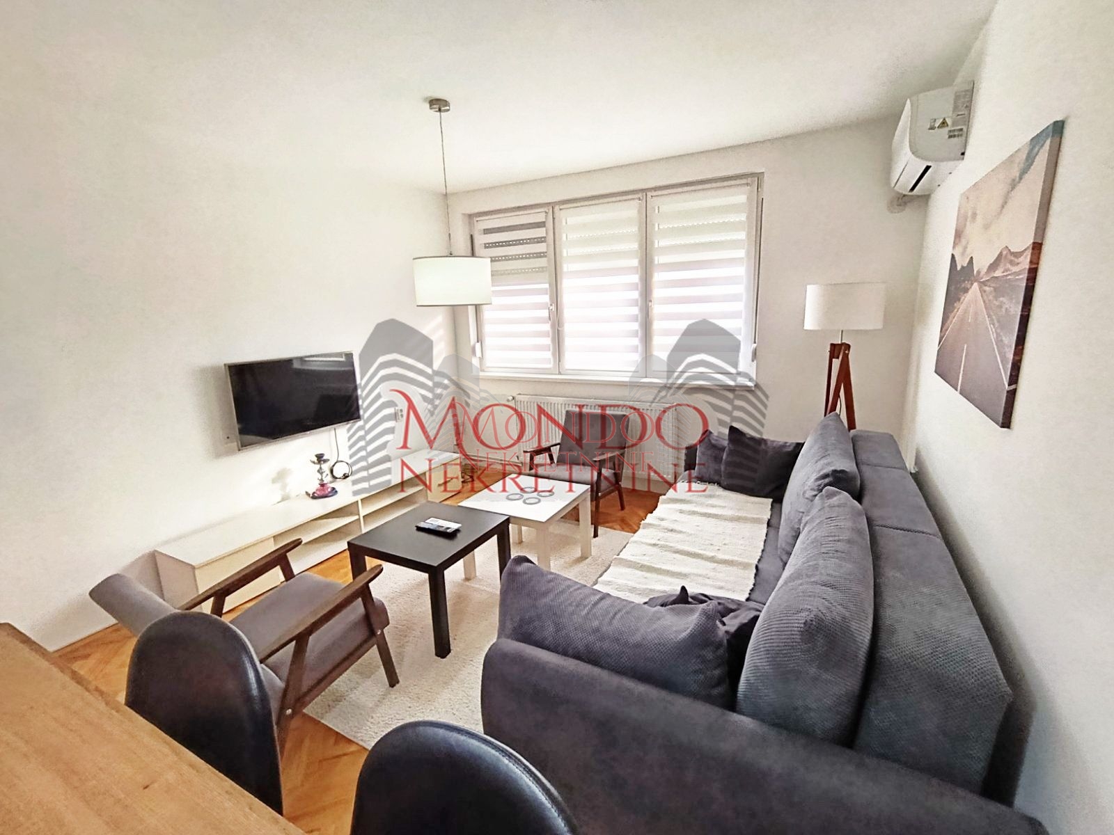 Trosoban stan na Bulevaru Nemanjića