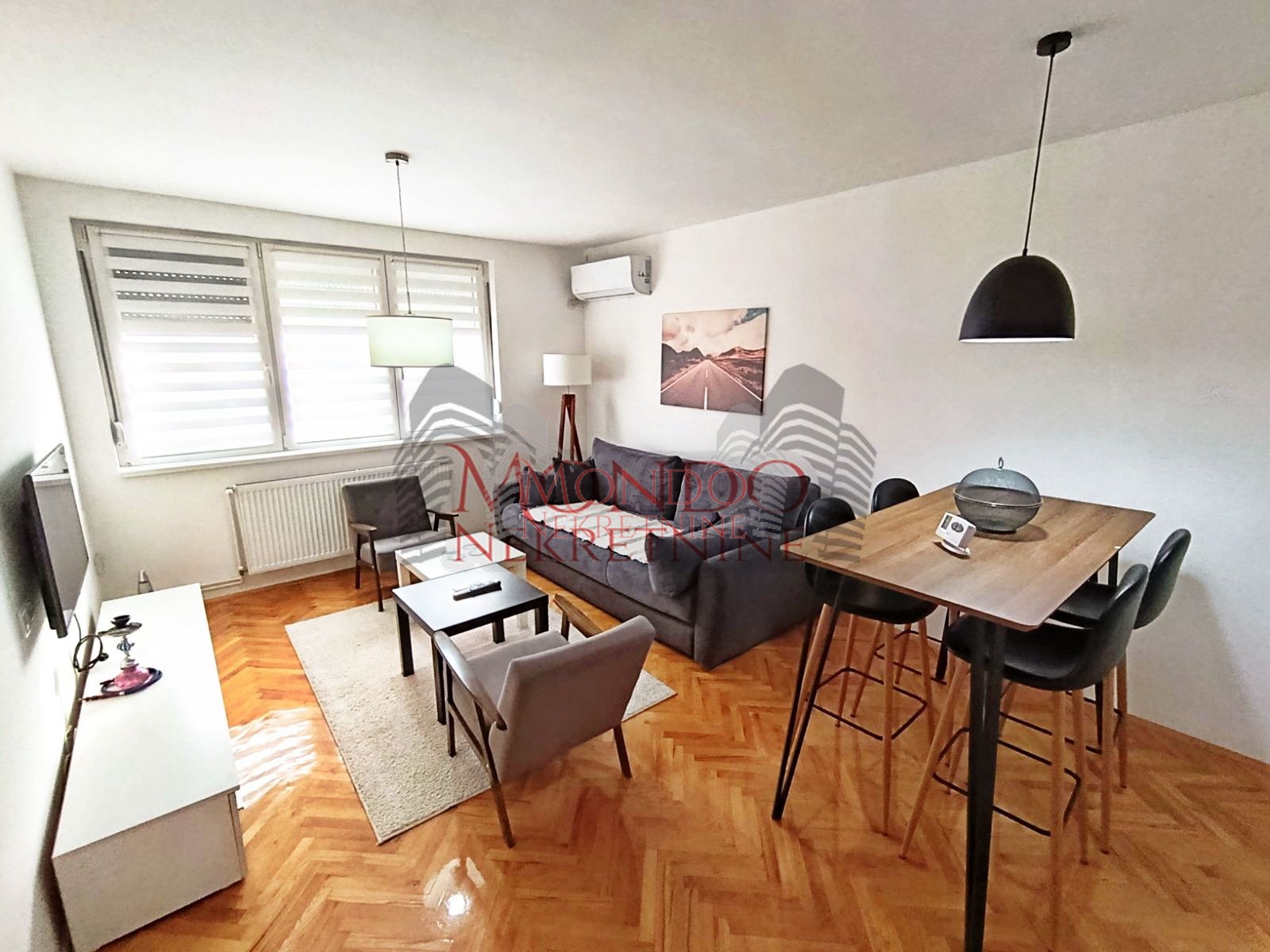 Trosoban stan na Bulevaru Nemanjića