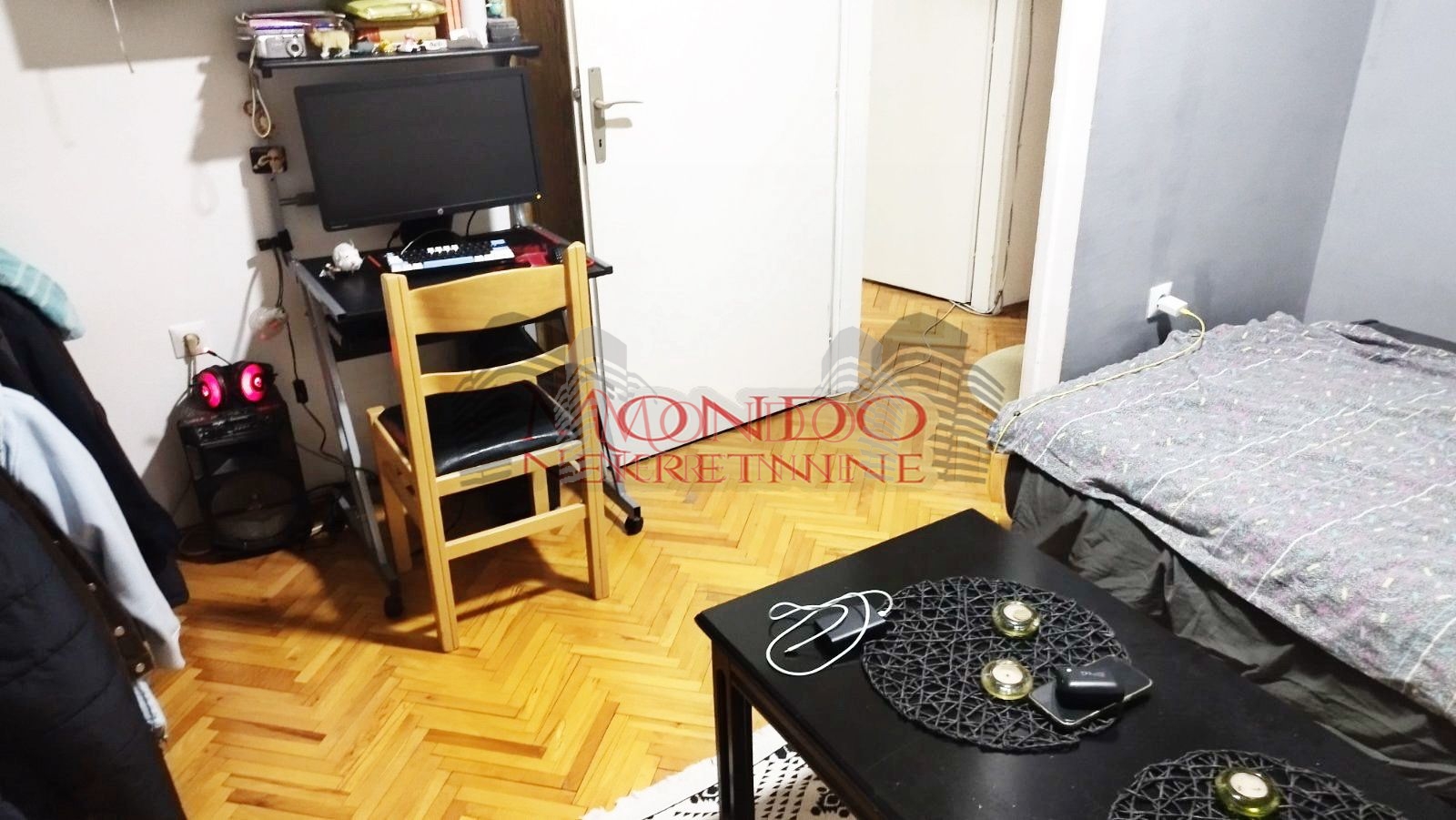 Prodaje se četvorosoban vojni stan na Trošarini