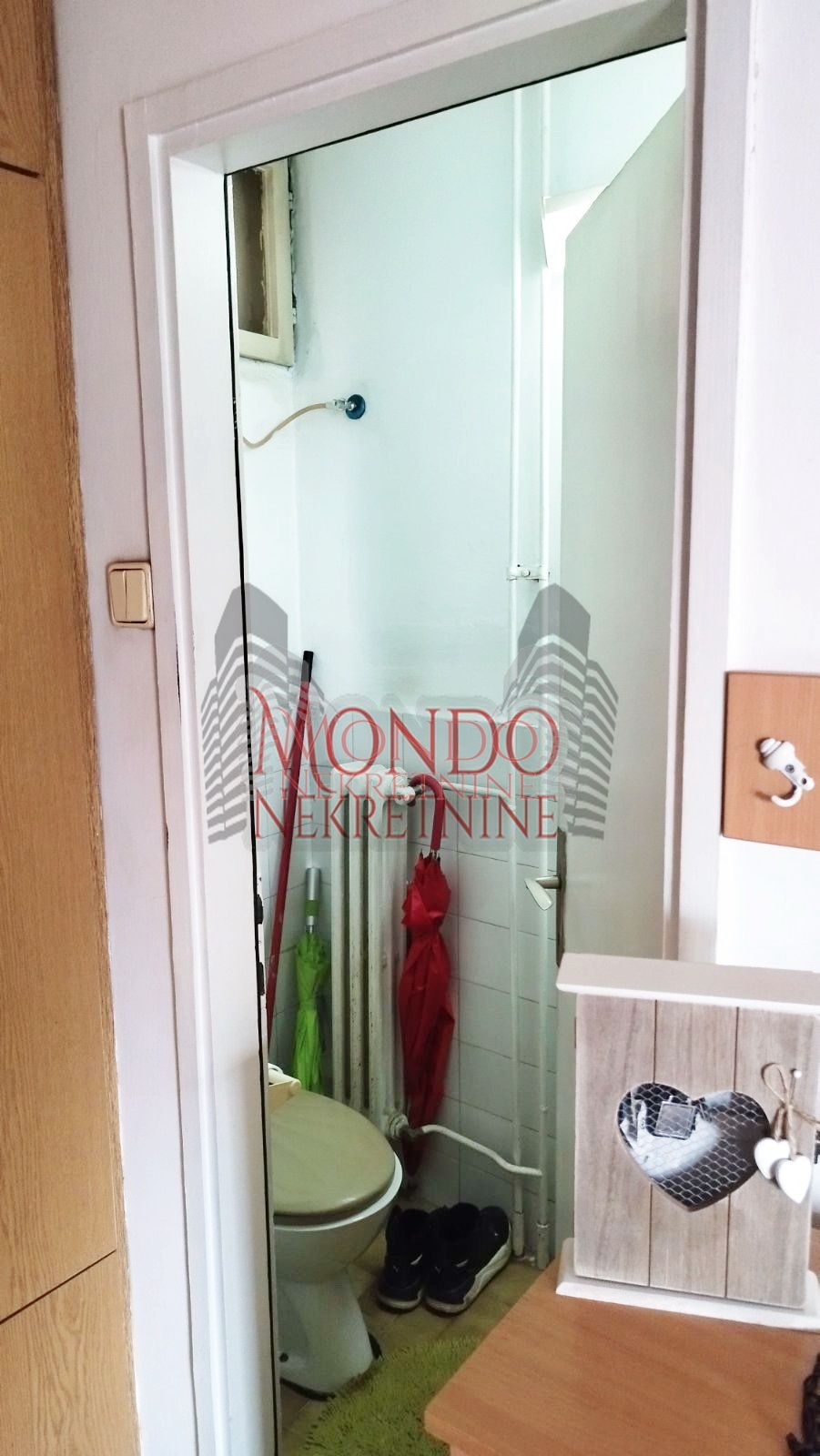 Prodaje se četvorosoban vojni stan na Trošarini