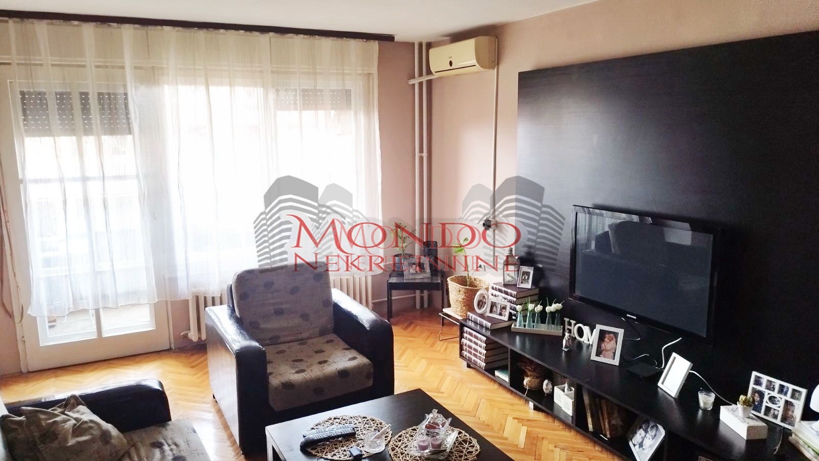 Prodaje se četvorosoban vojni stan na Trošarini