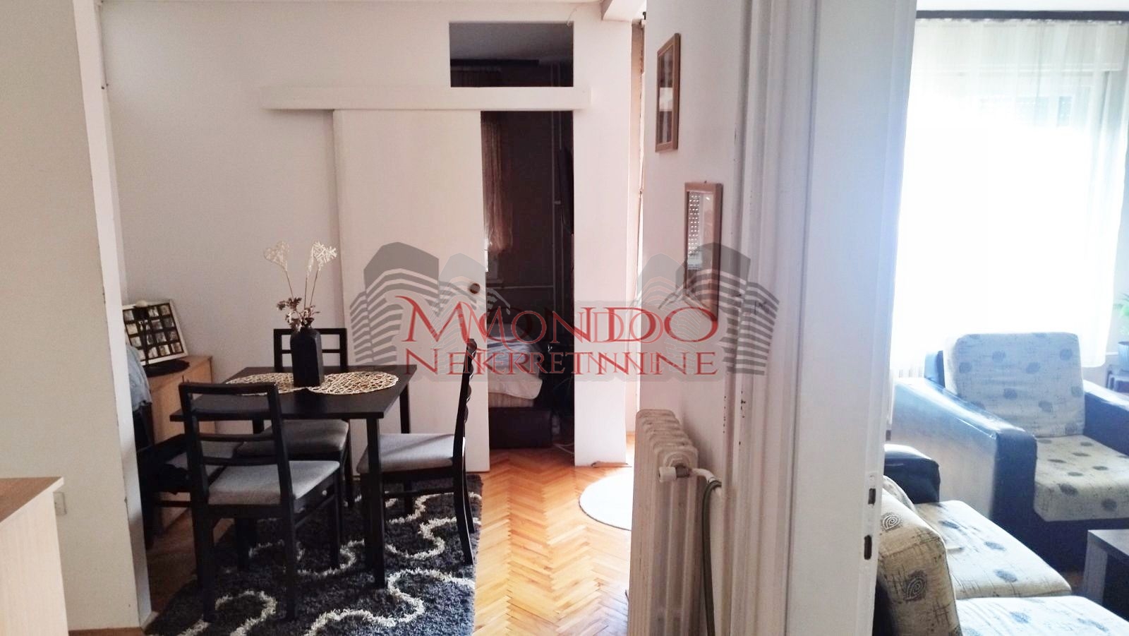 Prodaje se četvorosoban vojni stan na Trošarini