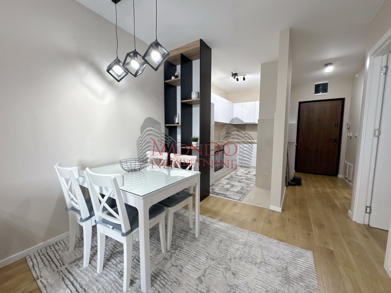 Nov jednoiposoban stan na Bulevaru Nemanjica iza Zone III