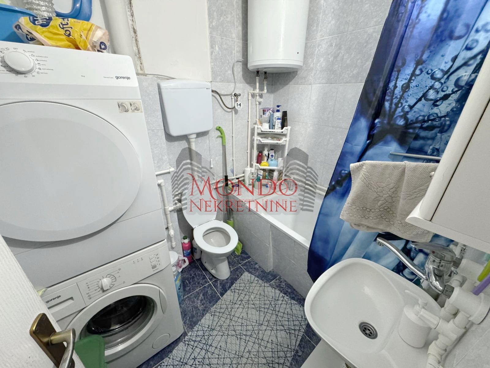 Trosoban stan na Panteleju kod Beni marketa,ul Studenicka, parking