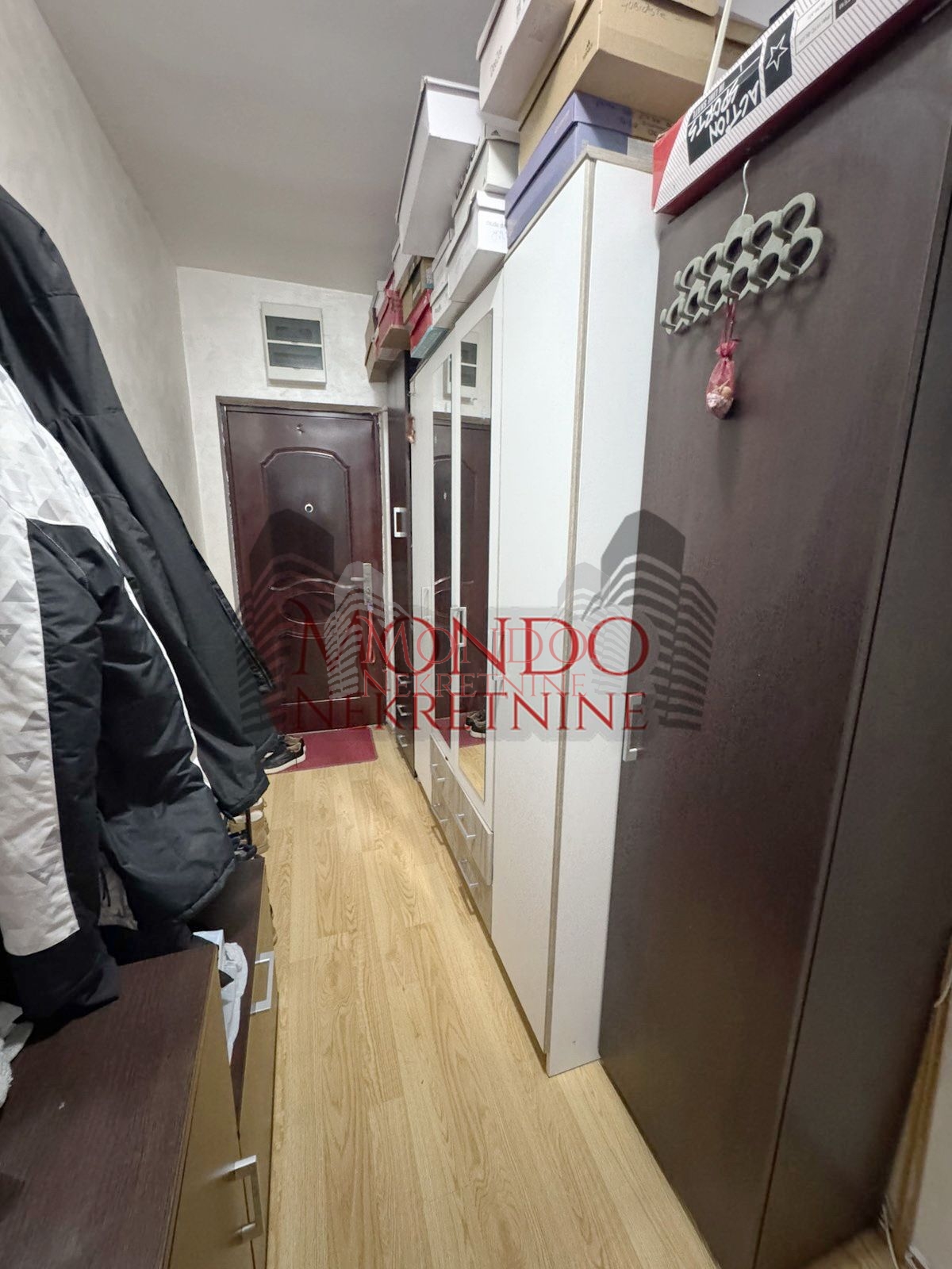 Trosoban stan na Panteleju kod Beni marketa,ul Studenicka, parking