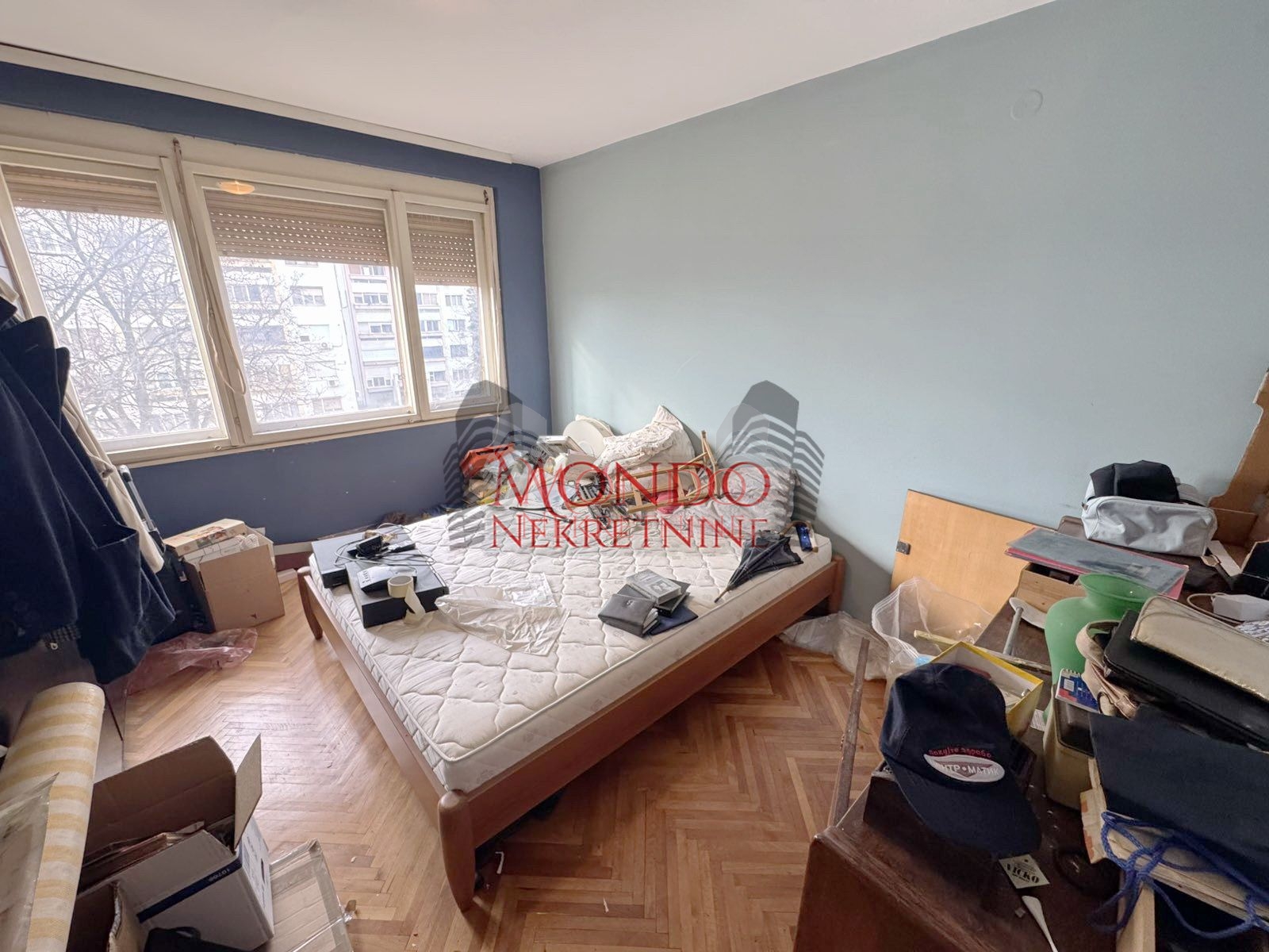 Dvosoban stan u Durlanu preko puta pijace