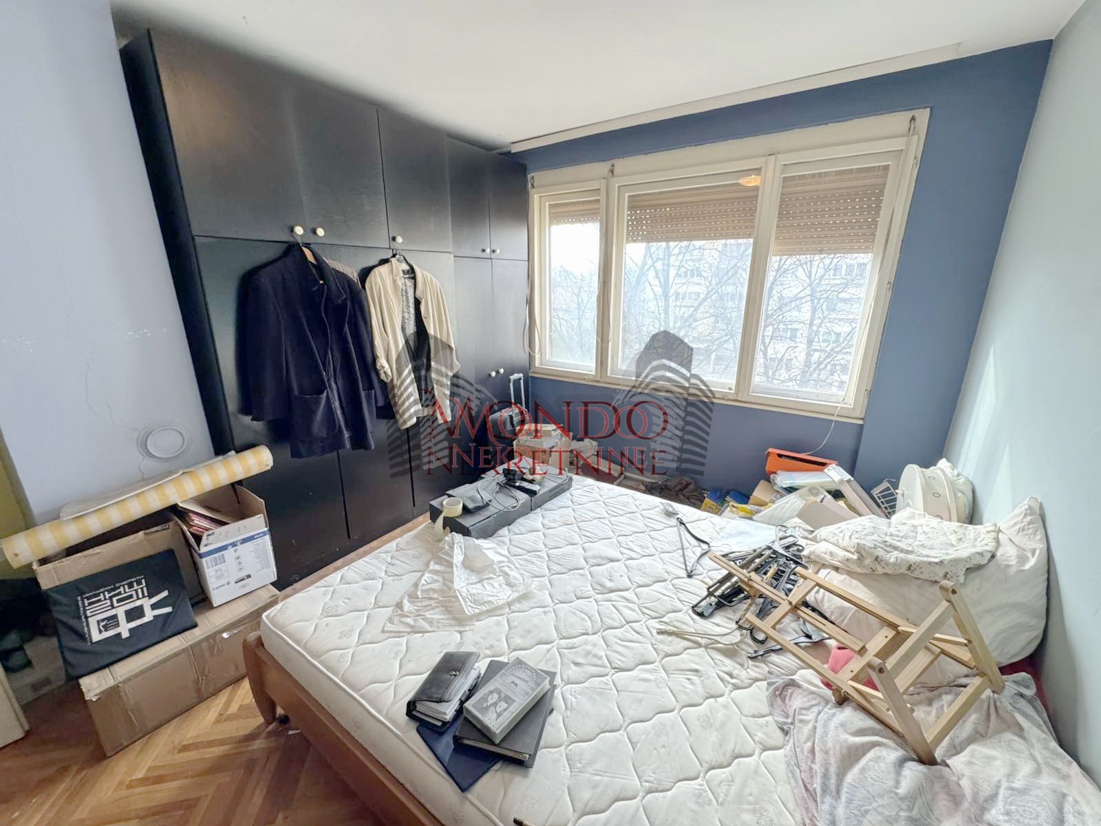 Dvosoban stan u Durlanu preko puta pijace