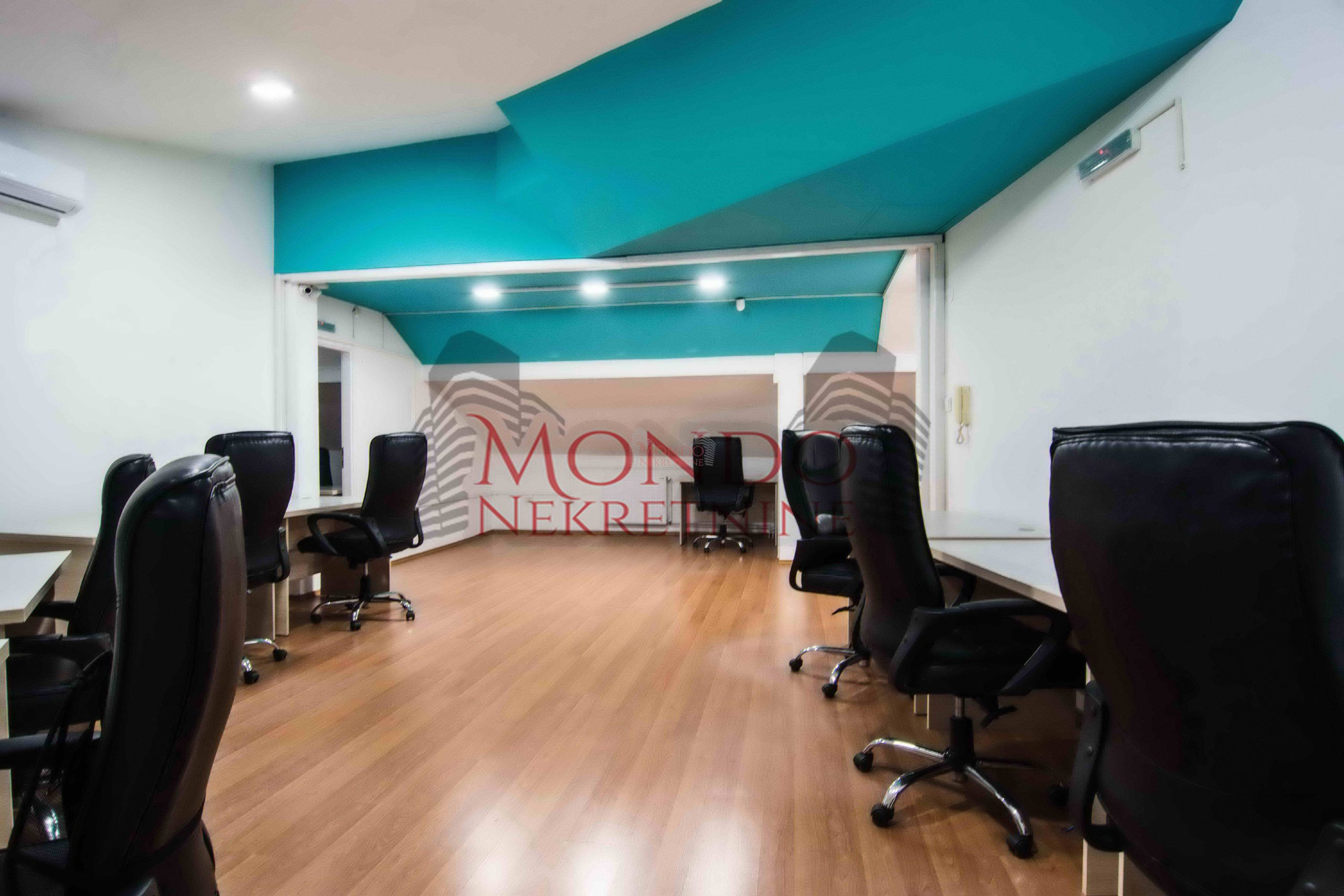 Izdaje se odlican kancelarijski poslovni prostor u centru grada kod Doma zdravlja!