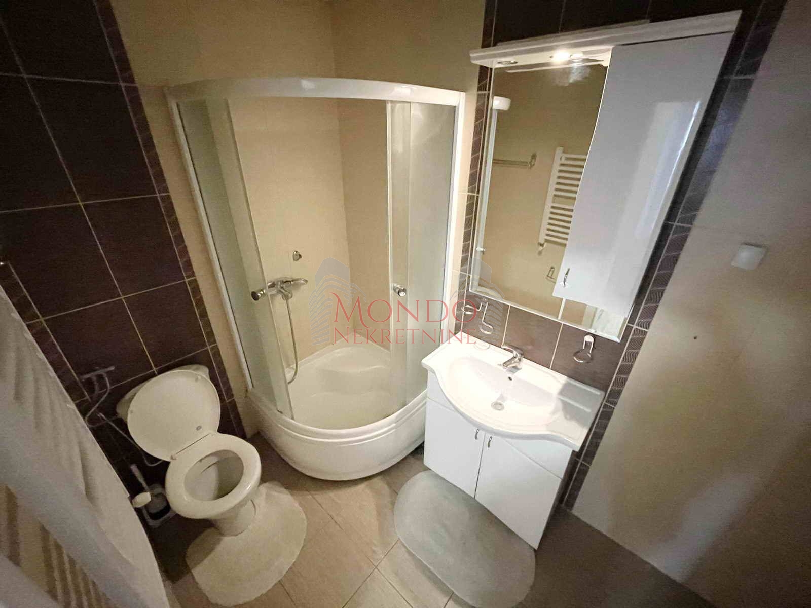 Dvoiposoban Stan u Centru, 59m2, CG, Nova Zgrada, Niš