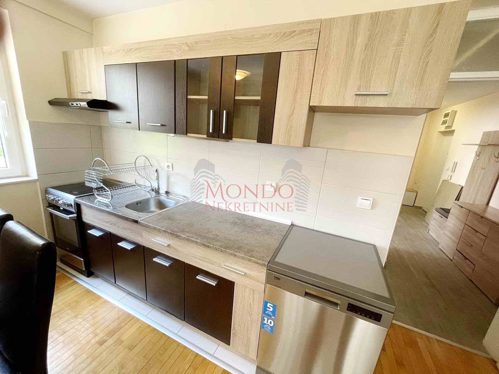 Dvoiposoban Stan u Centru, 59m2, CG, Nova Zgrada, Niš