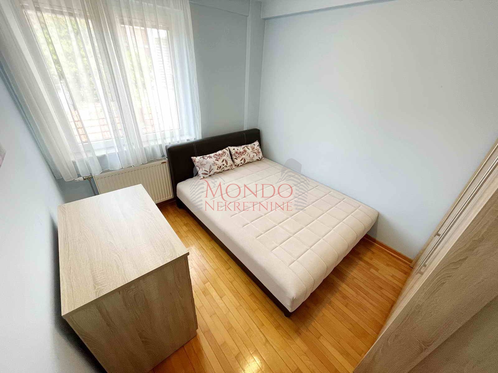 Dvoiposoban Stan u Centru, 59m2, CG, Nova Zgrada, Niš