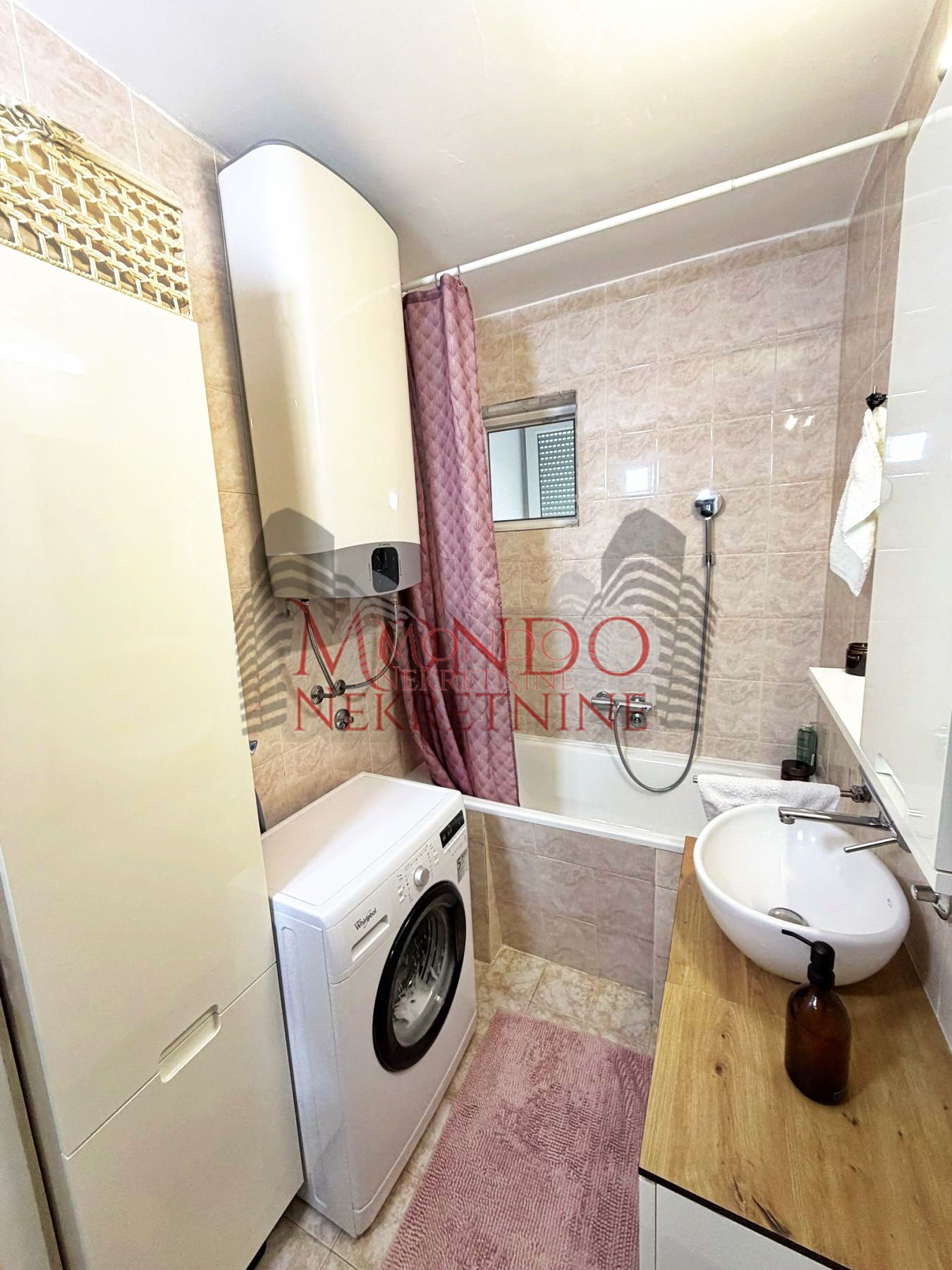 Dvoiposoban stan u Durlanu