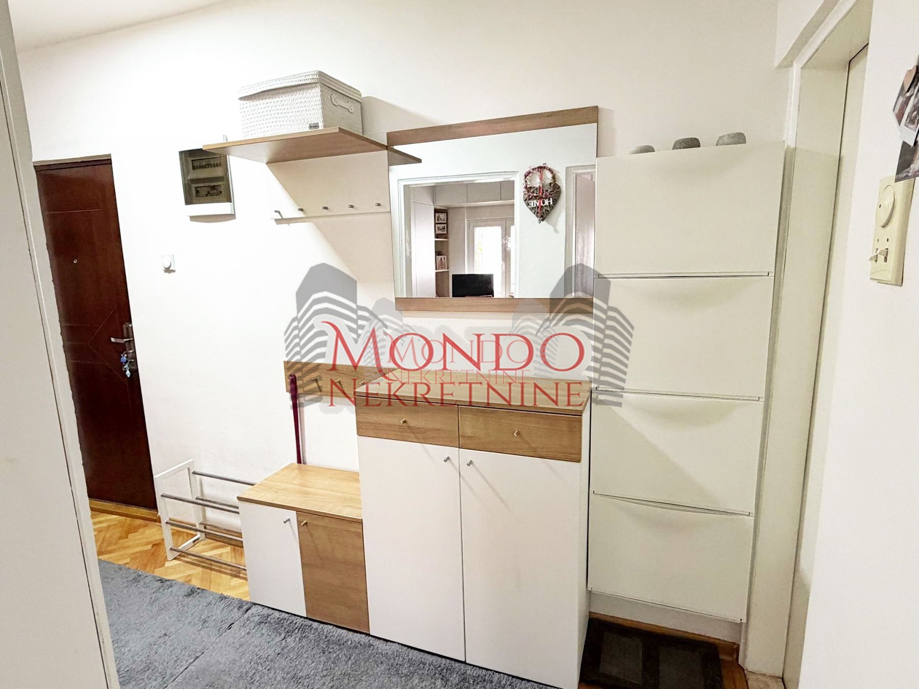 Dvoiposoban stan u Durlanu