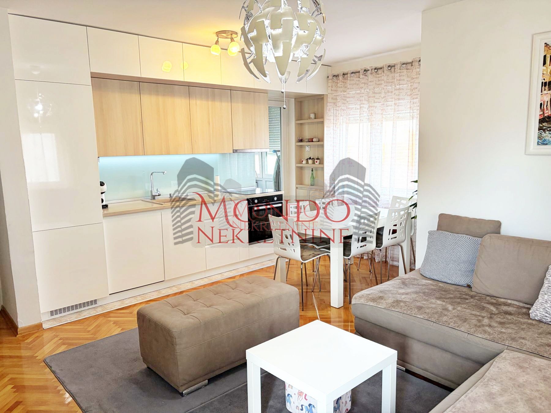 Dvoiposoban stan u Durlanu