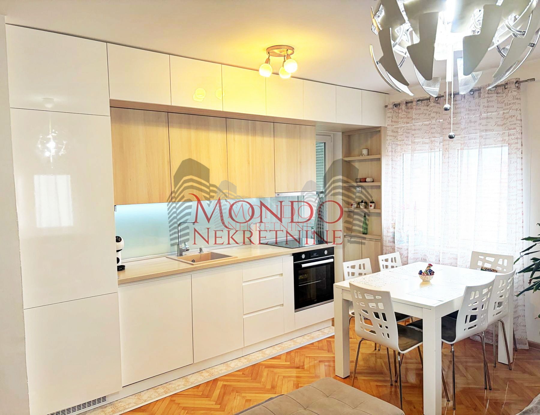 Dvoiposoban stan u Durlanu