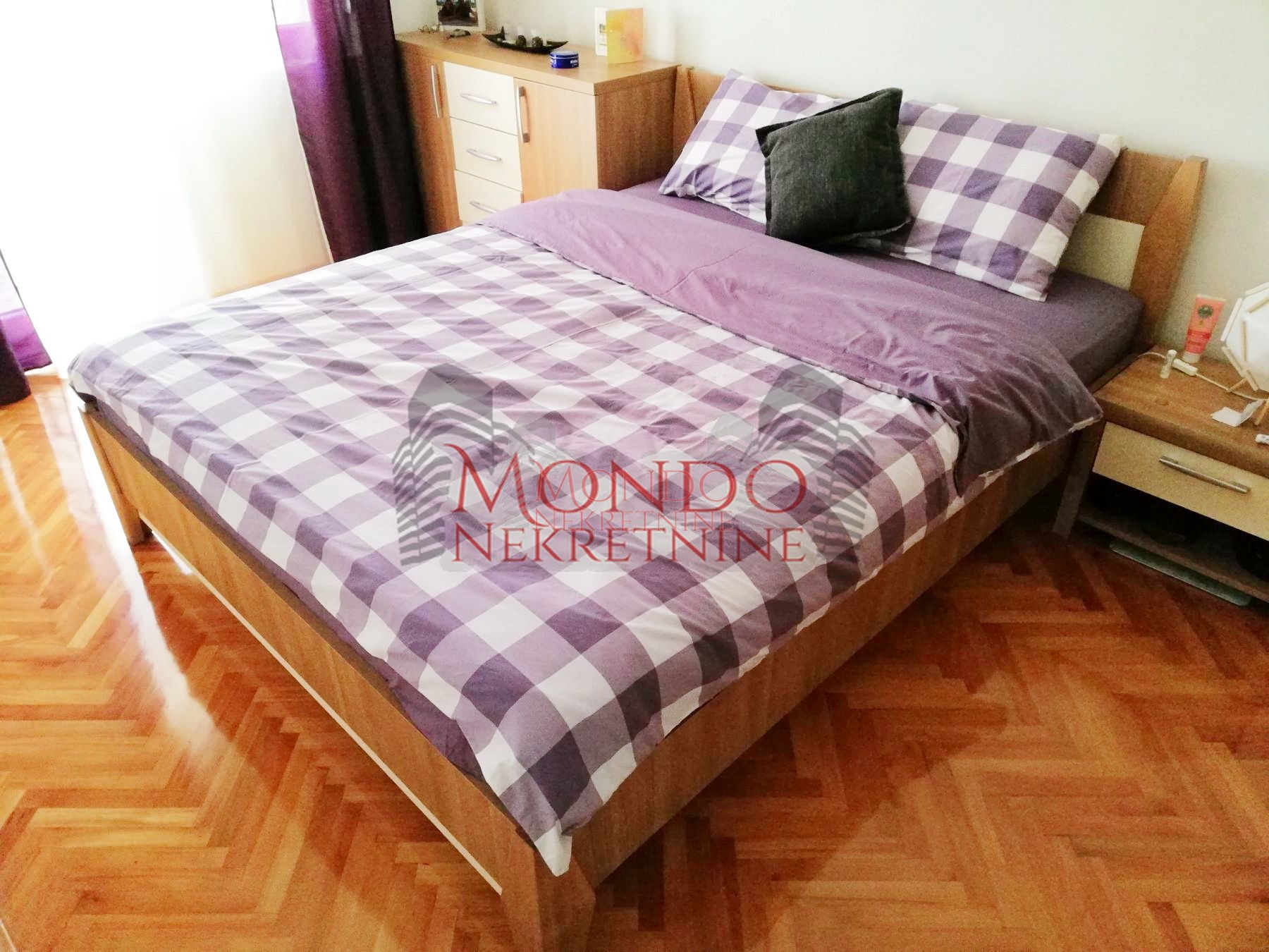 Dvoiposoban stan u Durlanu