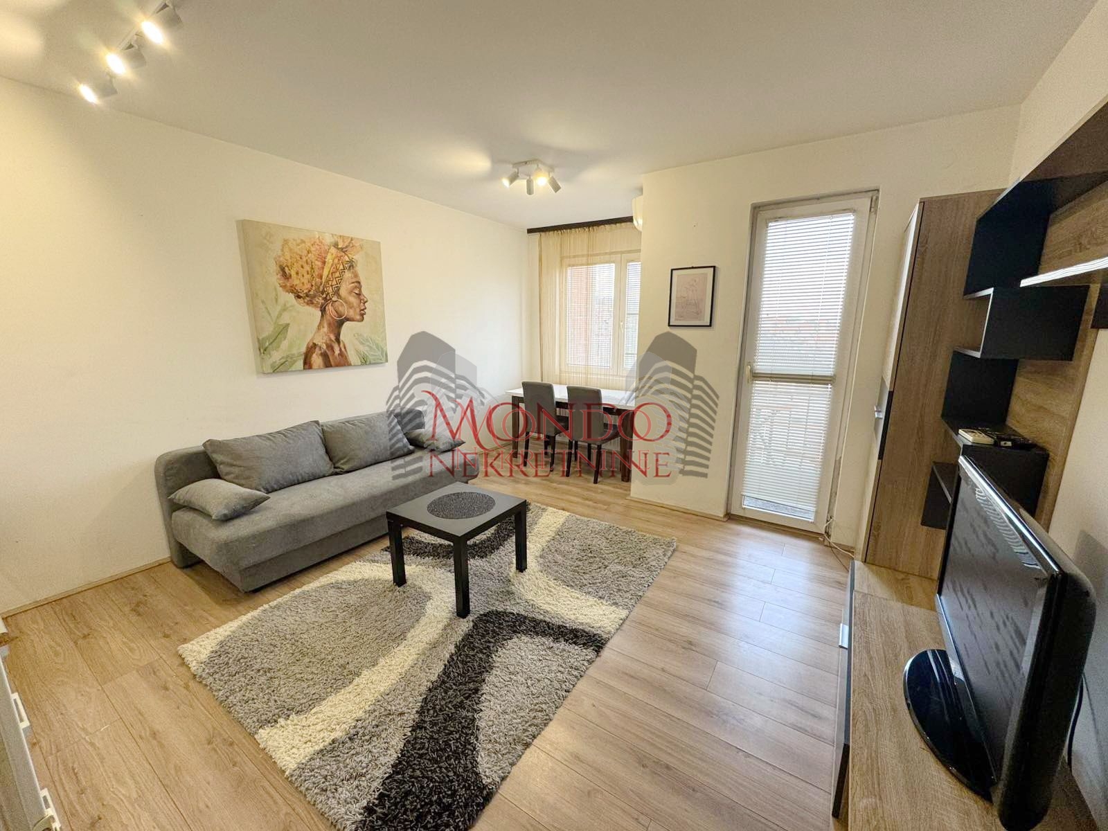 Garsonjera na Paliluli iznad hotela Marica, novogradnja, ul Njegoseva