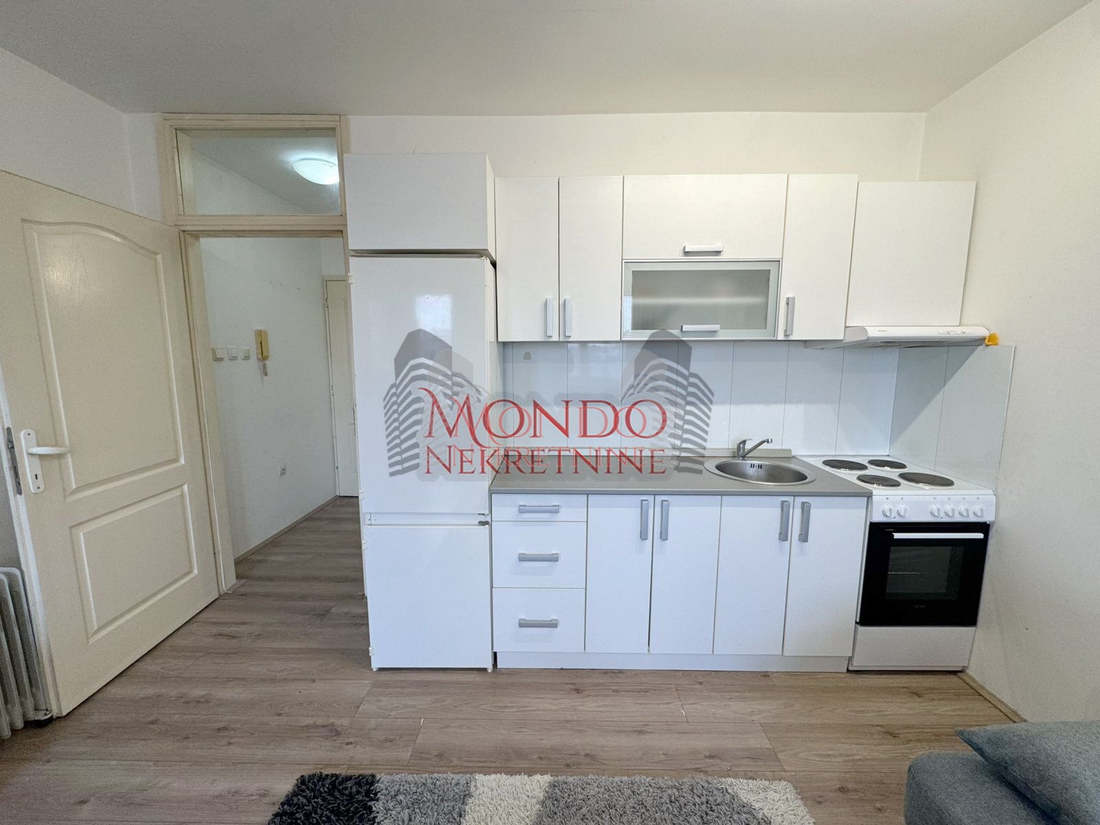 Garsonjera na Paliluli iznad hotela Marica, novogradnja, ul Njegoseva