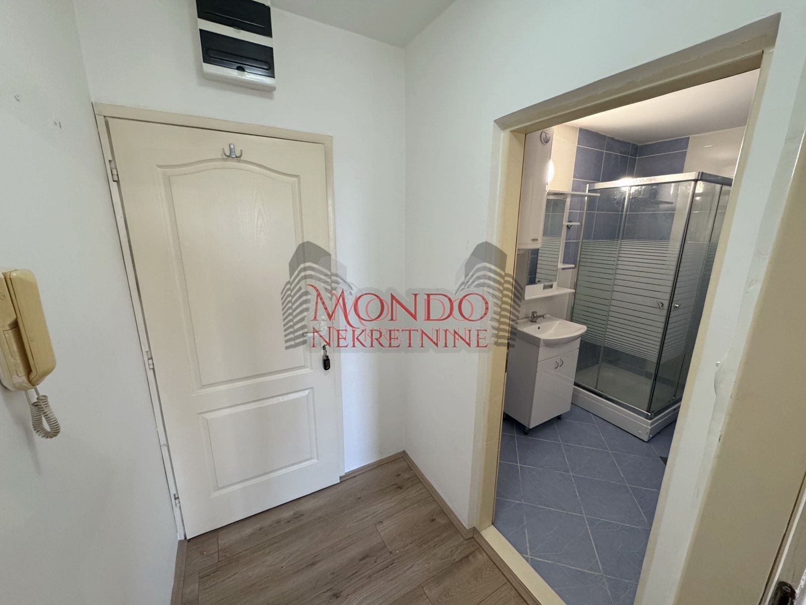 Garsonjera na Paliluli iznad hotela Marica, novogradnja, ul Njegoseva