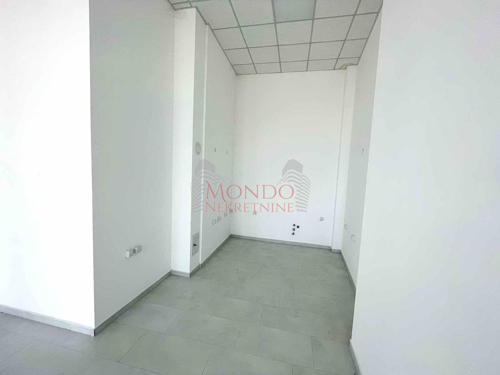 Lokal u samom centru, parking, cg, Niš