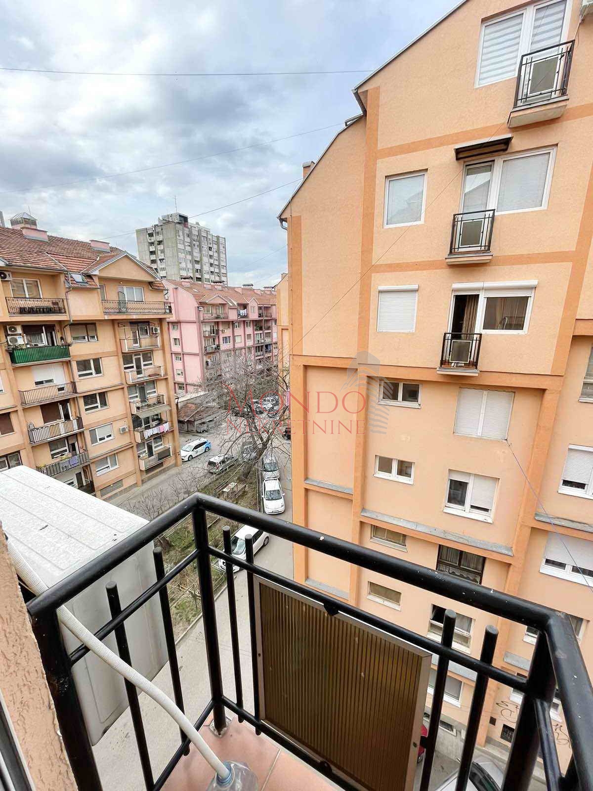 Dvosoban stan na paliluli, eg, peti sprat, Niš