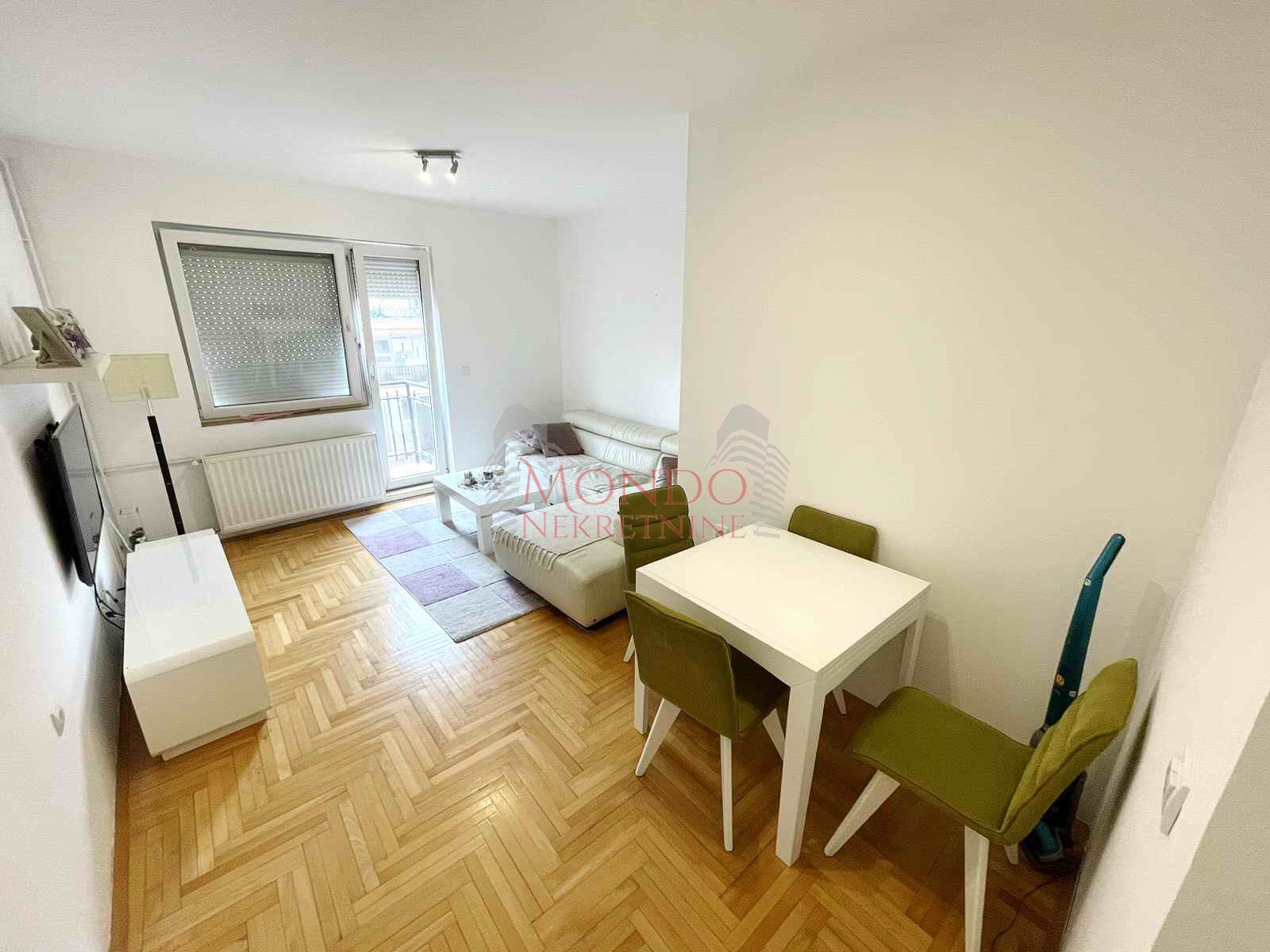 Dvosoban stan na paliluli, eg, peti sprat, Niš