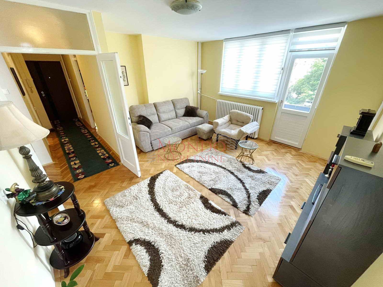 Dvosoban stan u samom centru, cg, Niš