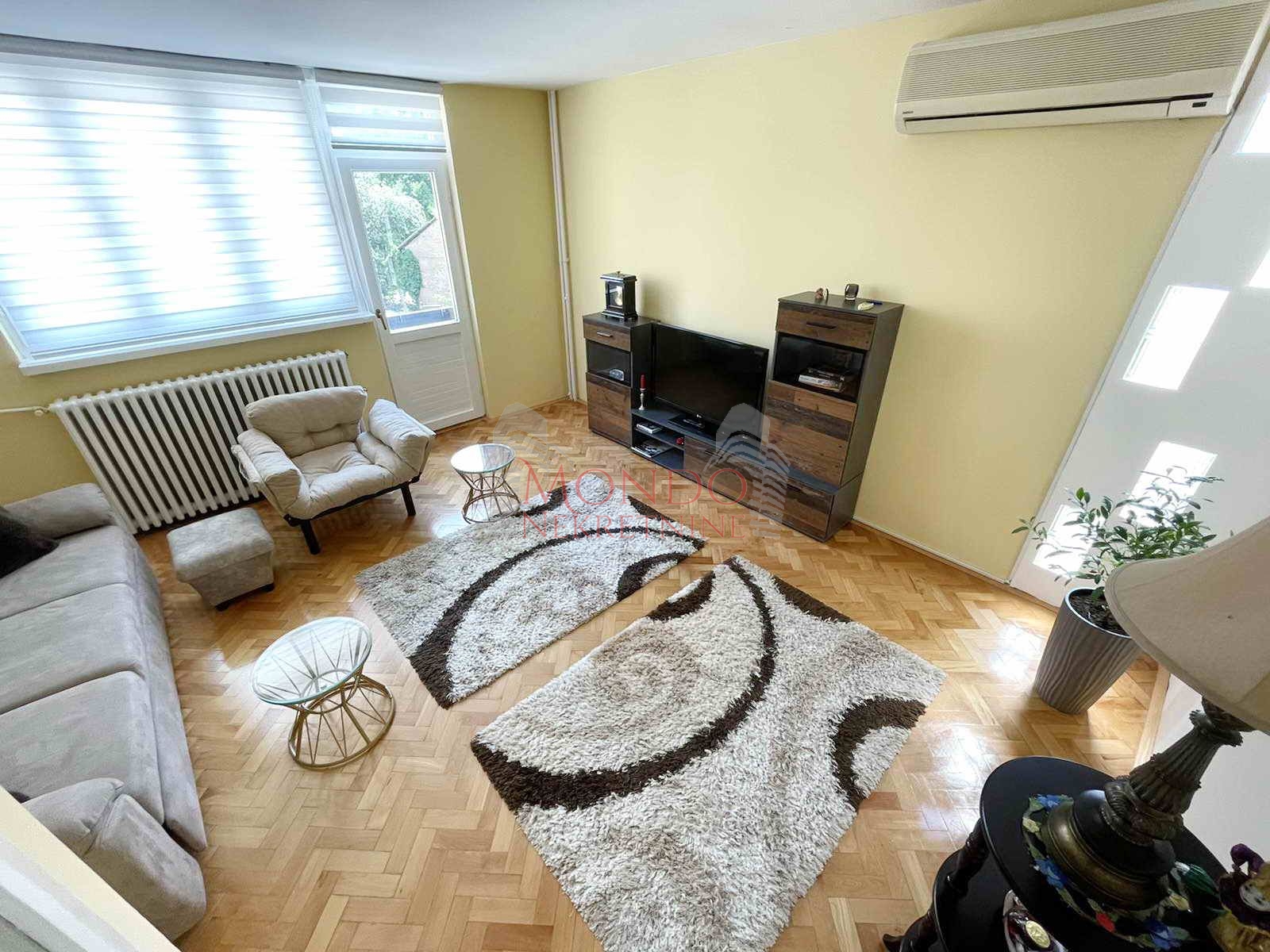 Dvosoban stan u samom centru, cg, Niš