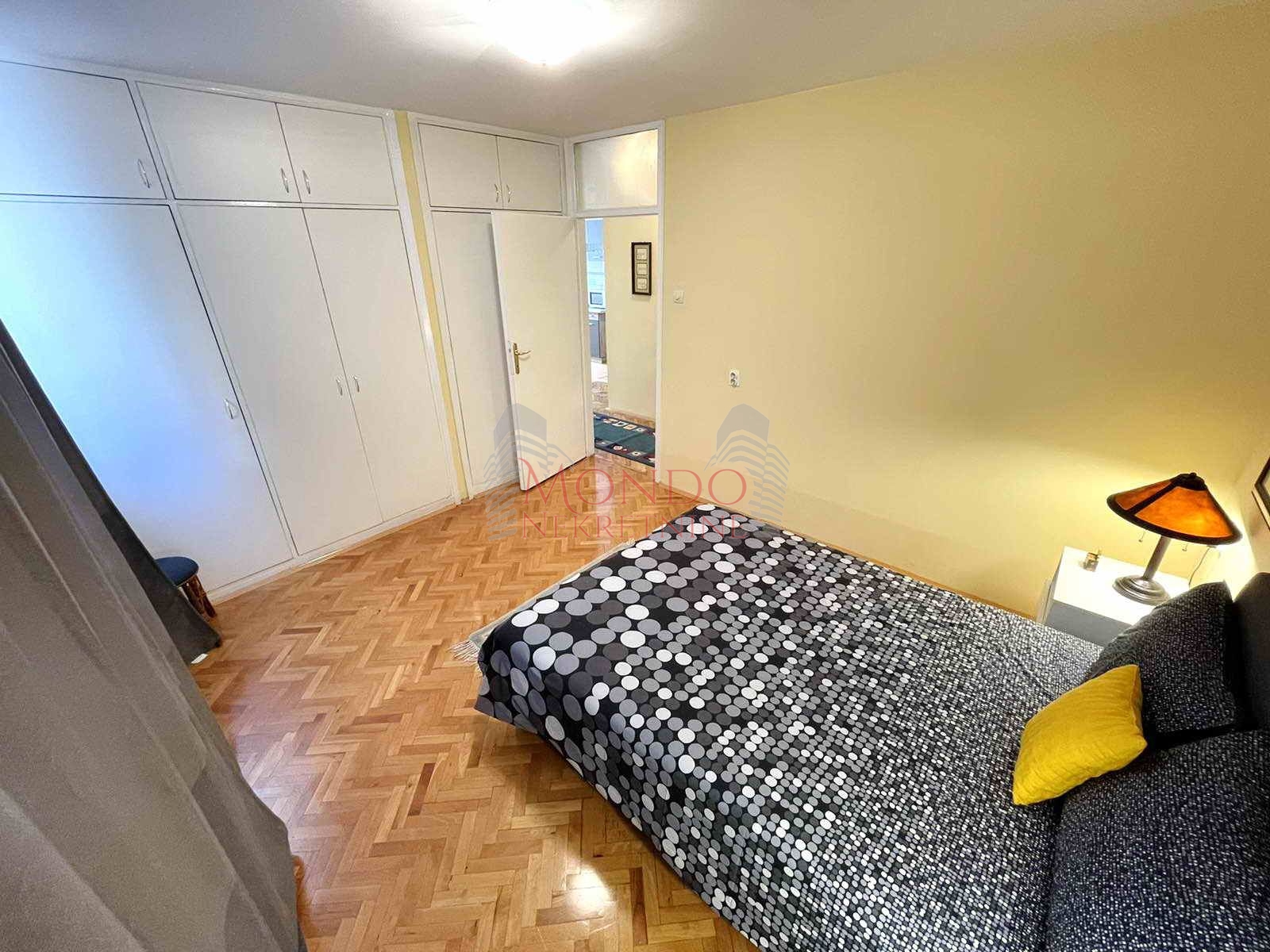 Dvosoban stan u samom centru, cg, Niš