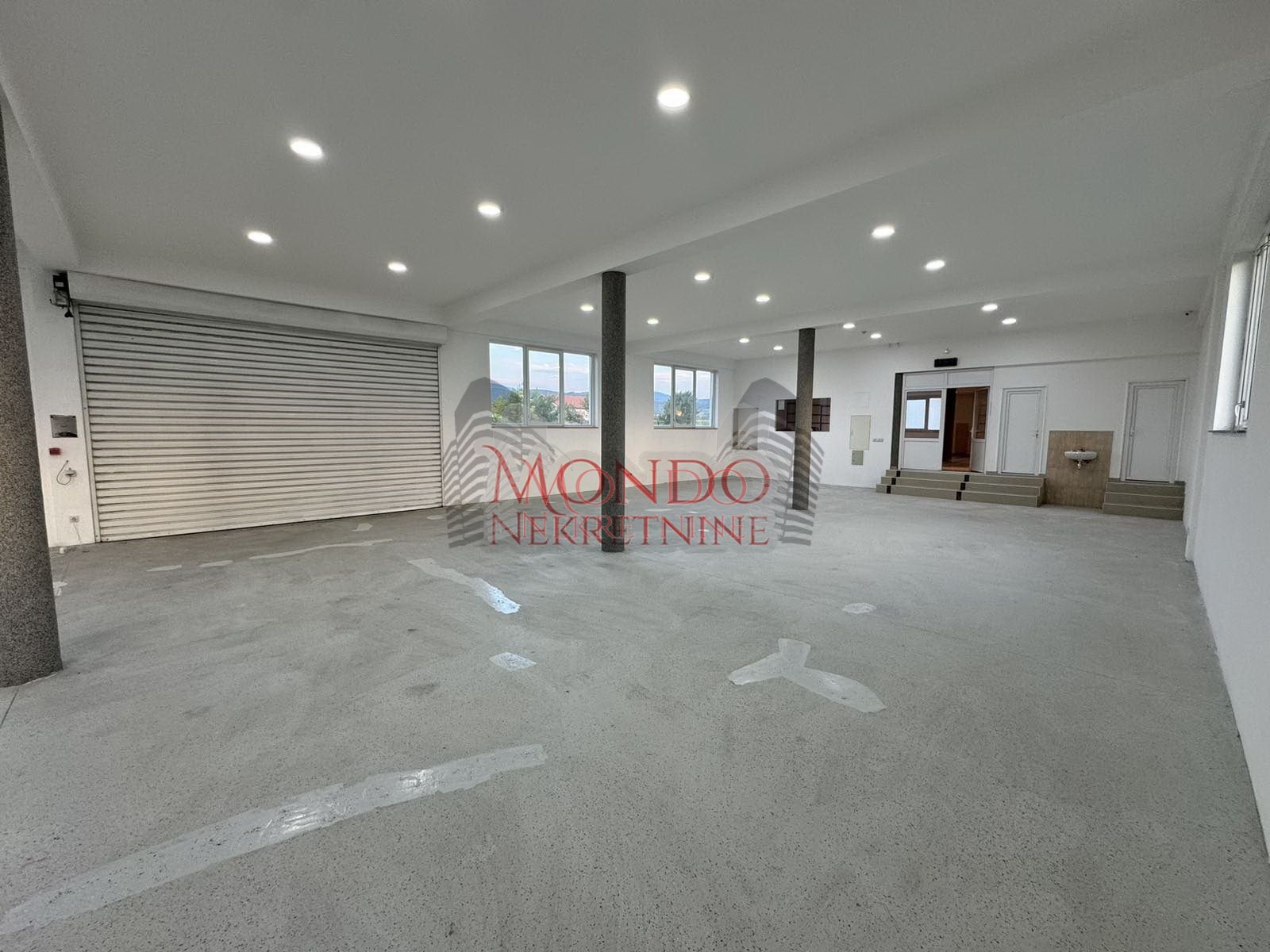 Izaje se hala sa kancelarijama na glavnom putu Leskovac-Vlasotince