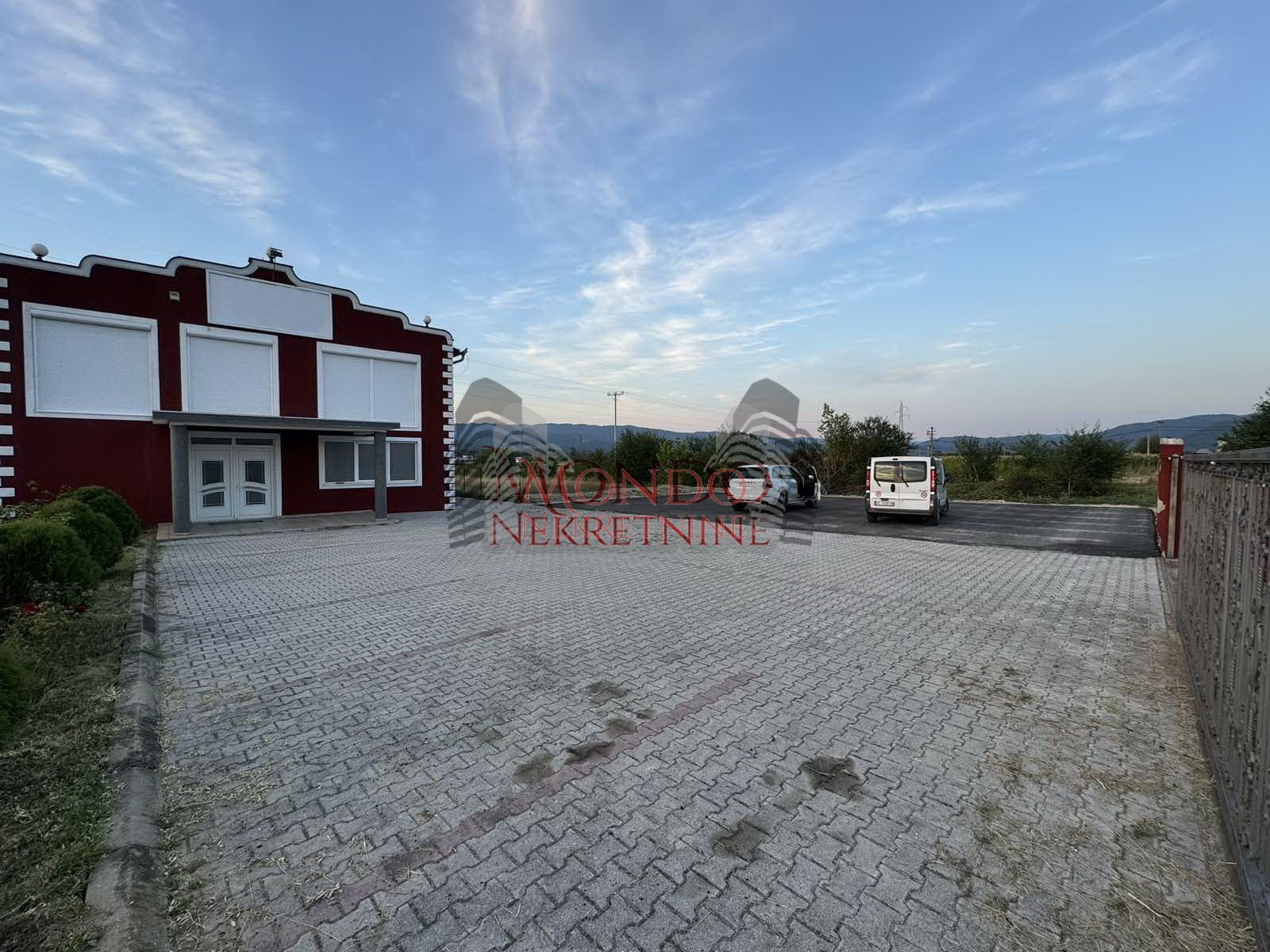 Izaje se hala sa kancelarijama na glavnom putu Leskovac-Vlasotince