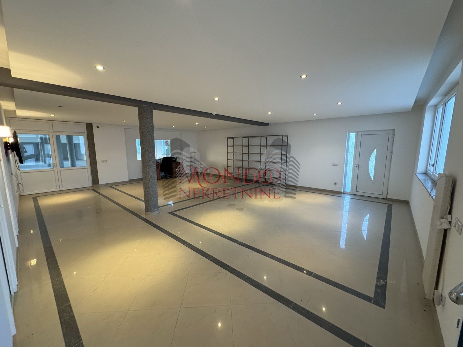 Izaje se hala sa kancelarijama na glavnom putu Leskovac-Vlasotince