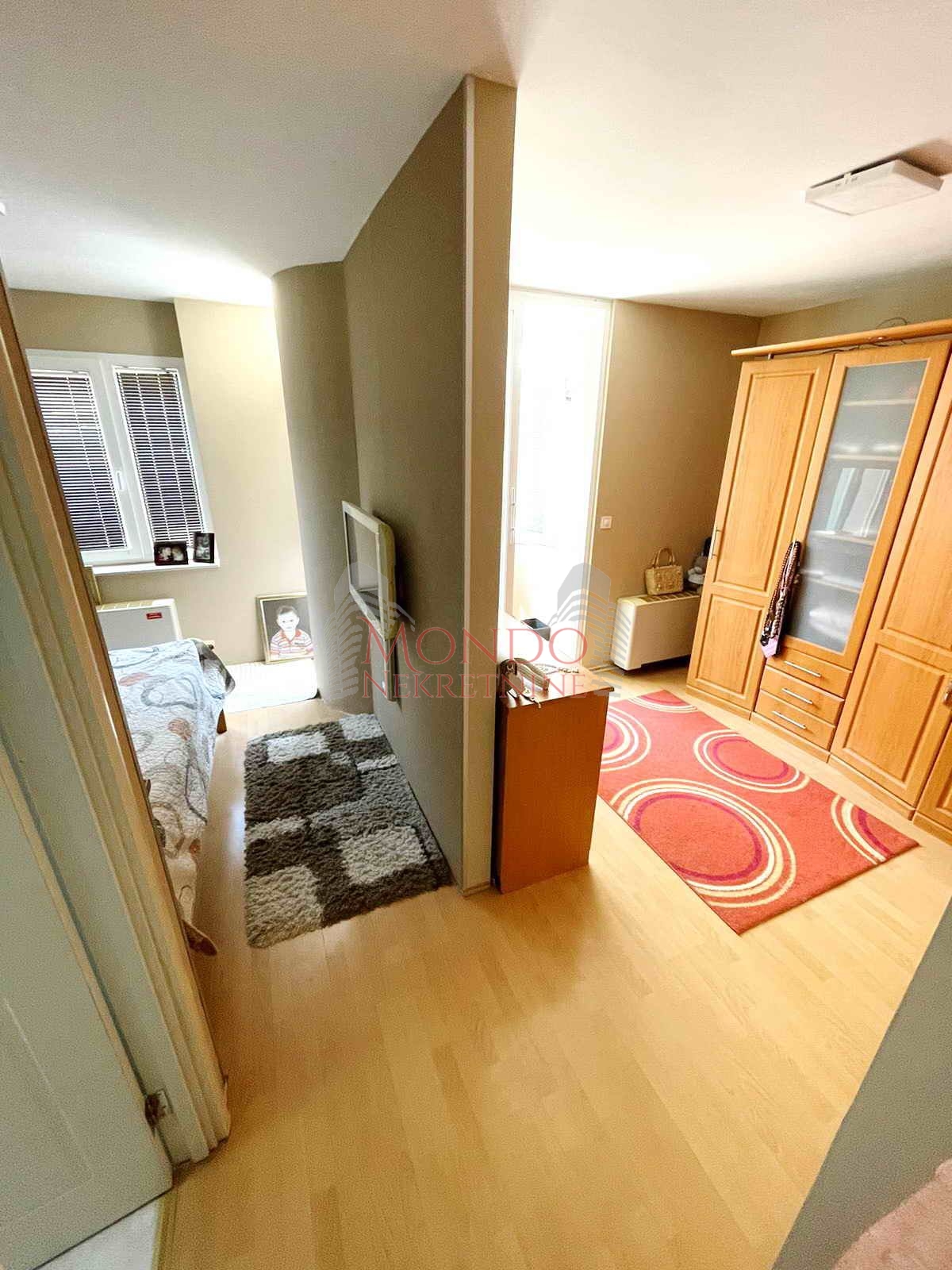 Četvorosoban stan u magodnu, renoviran, cg, Niš