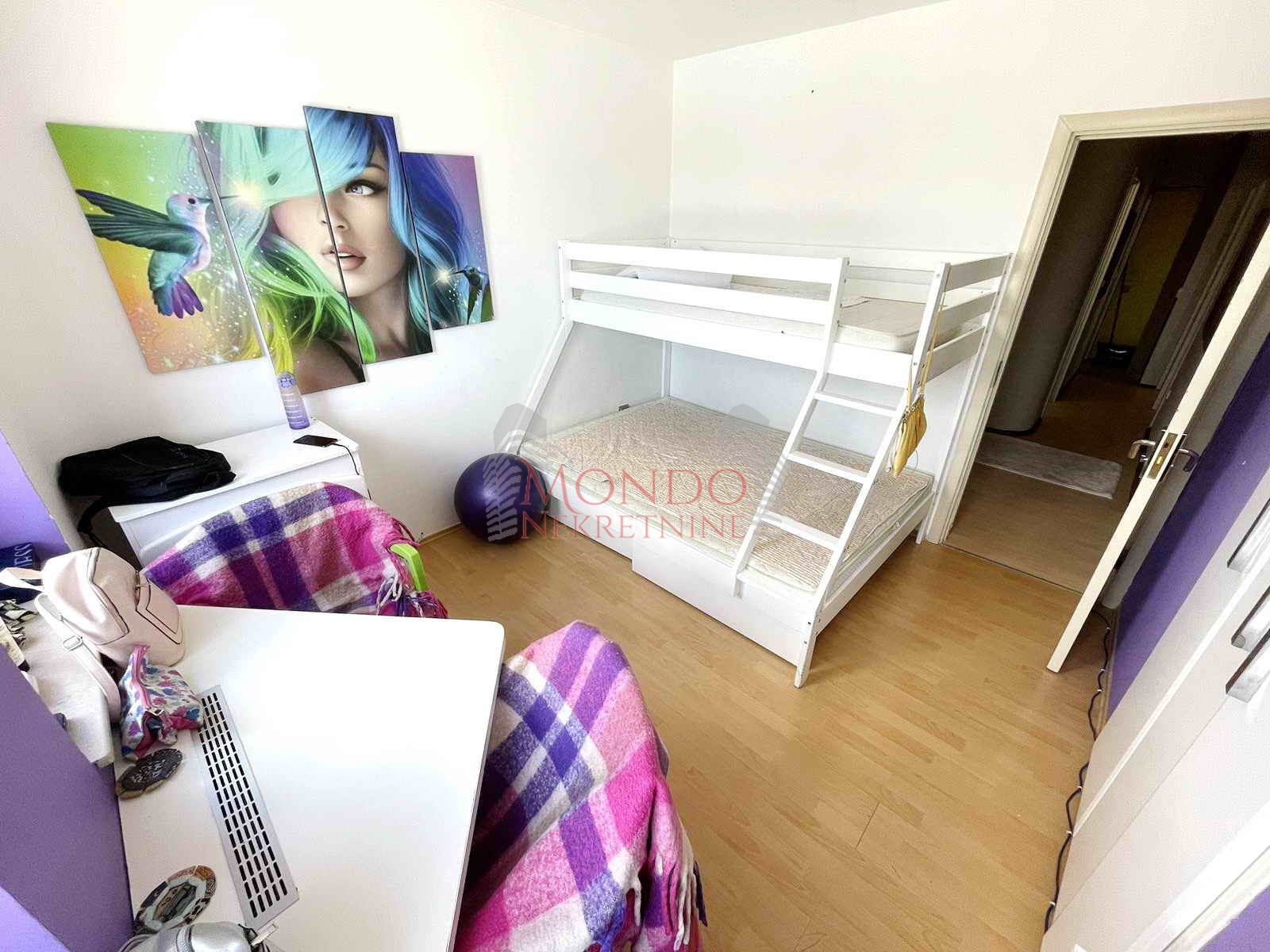 Četvorosoban stan u magodnu, renoviran, cg, Niš