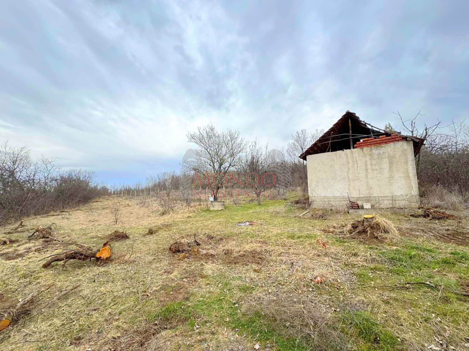 Na prodaju plac na putu za Donje Vlase, 30.63ari