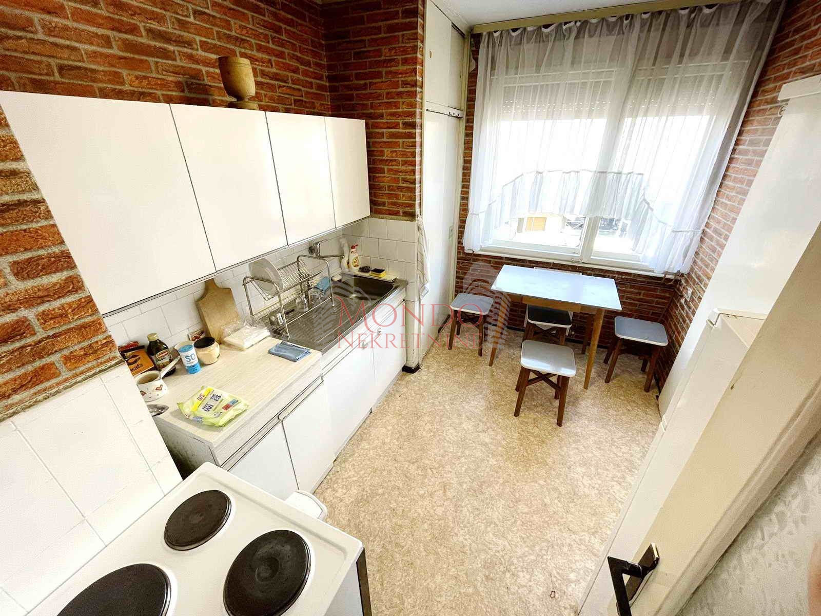 Trosoban stan kod parka svetog save, ta, Niš